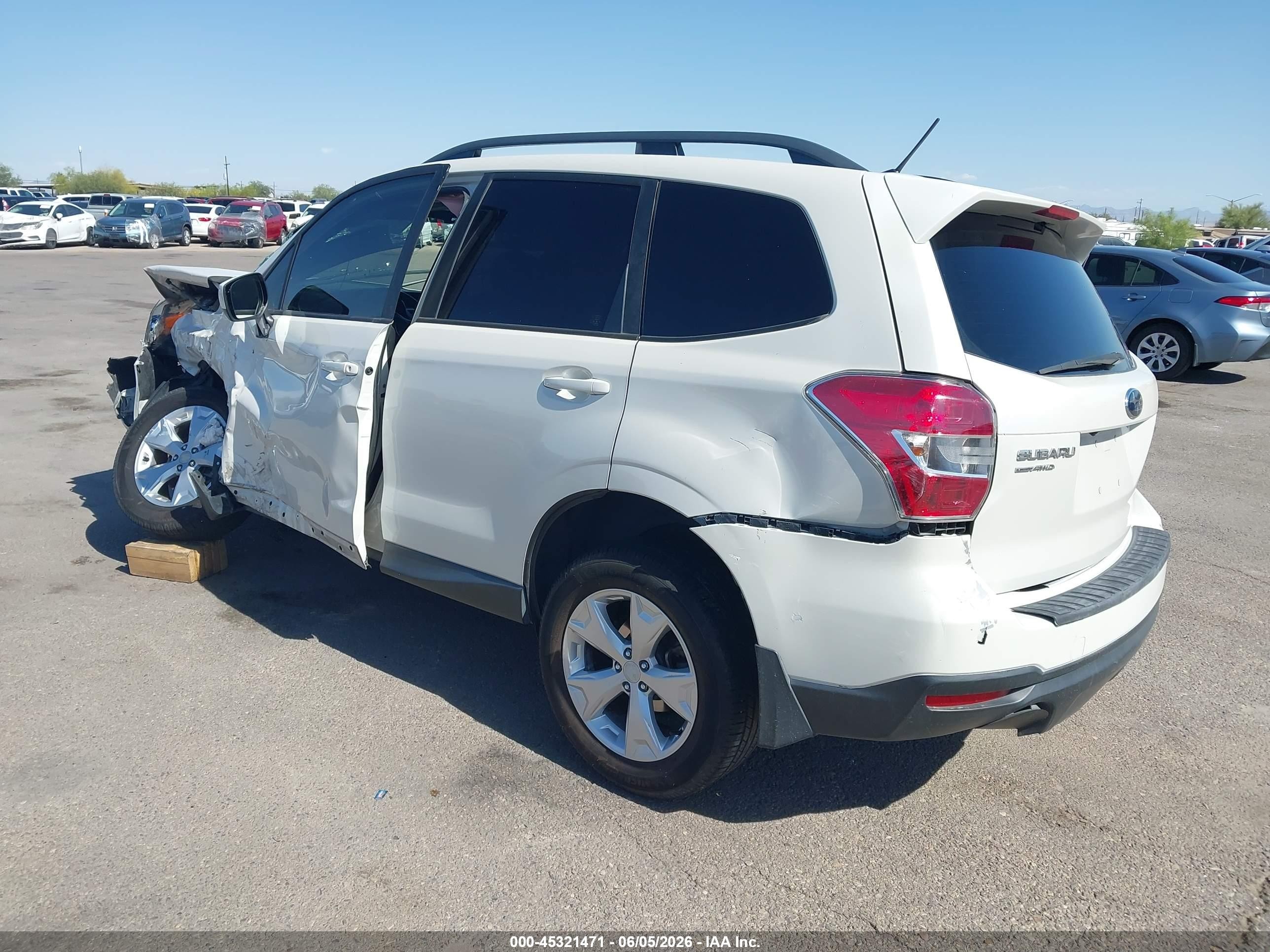 2014 Subaru Forester VIN JF2SJAEC0EH552719 IAAI salvage auction — Side, Salvage (Arizona), sold $300 on 2026-07-09 (photo 3)