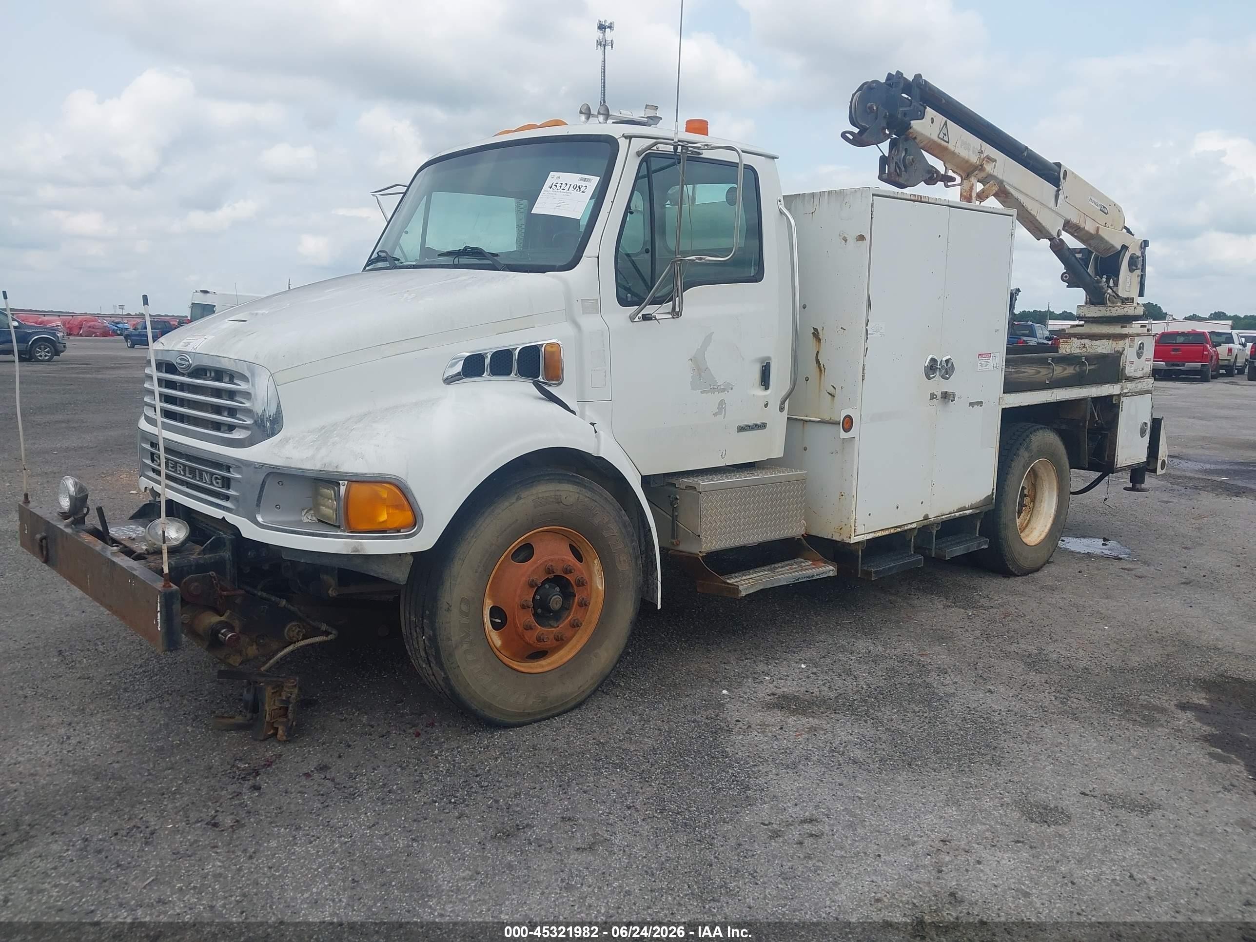2005 Sterling truck Acterra VIN 2FZACGDC15AU62655 IAAI salvage auction — Unknown, Clear (Arkansas), sold $25 on 2026-09-02 (photo 2)