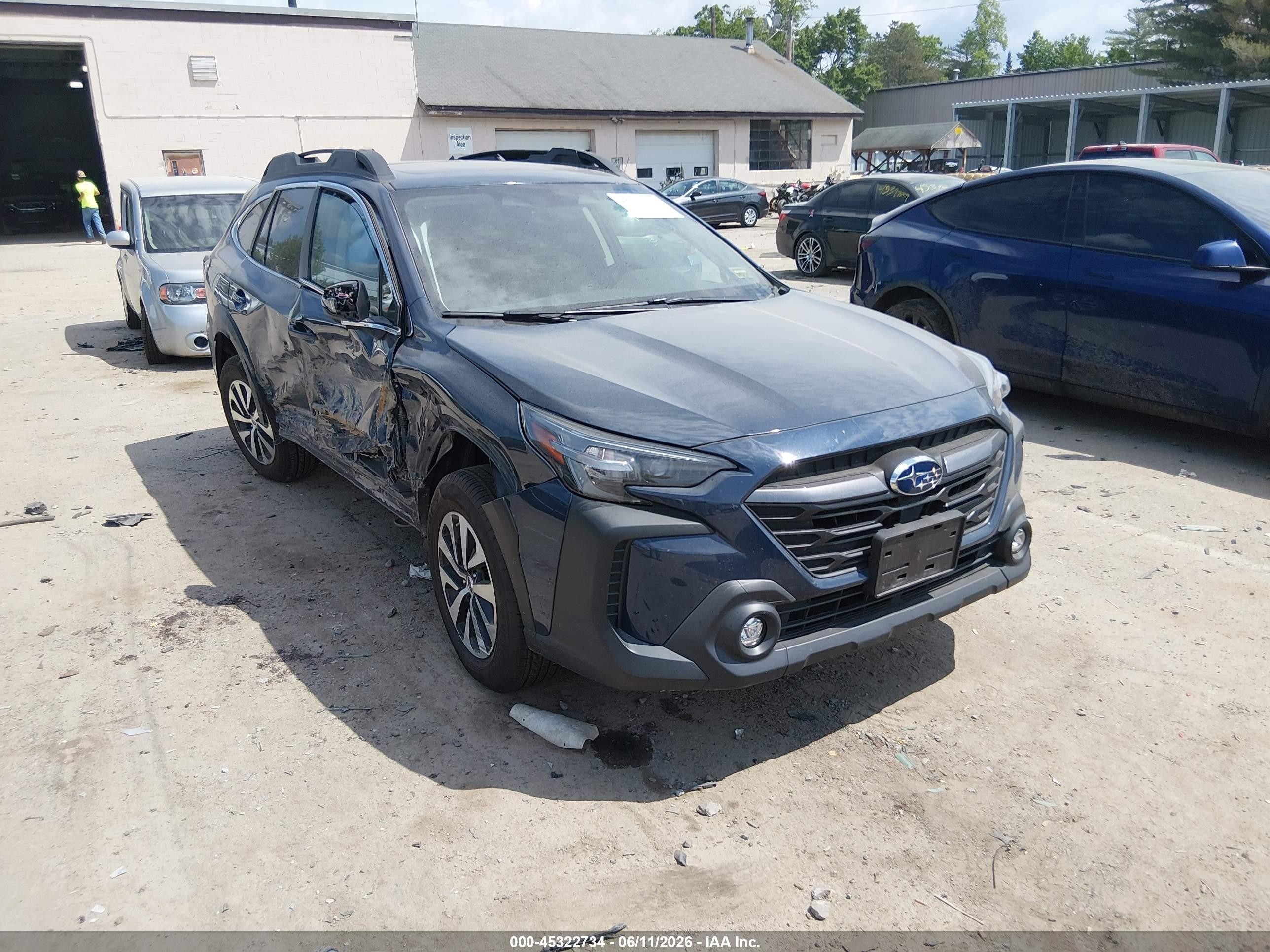 2025 Subaru Outback VIN 4S4BTAFC6S3266692 — IAAI salvage auction photo