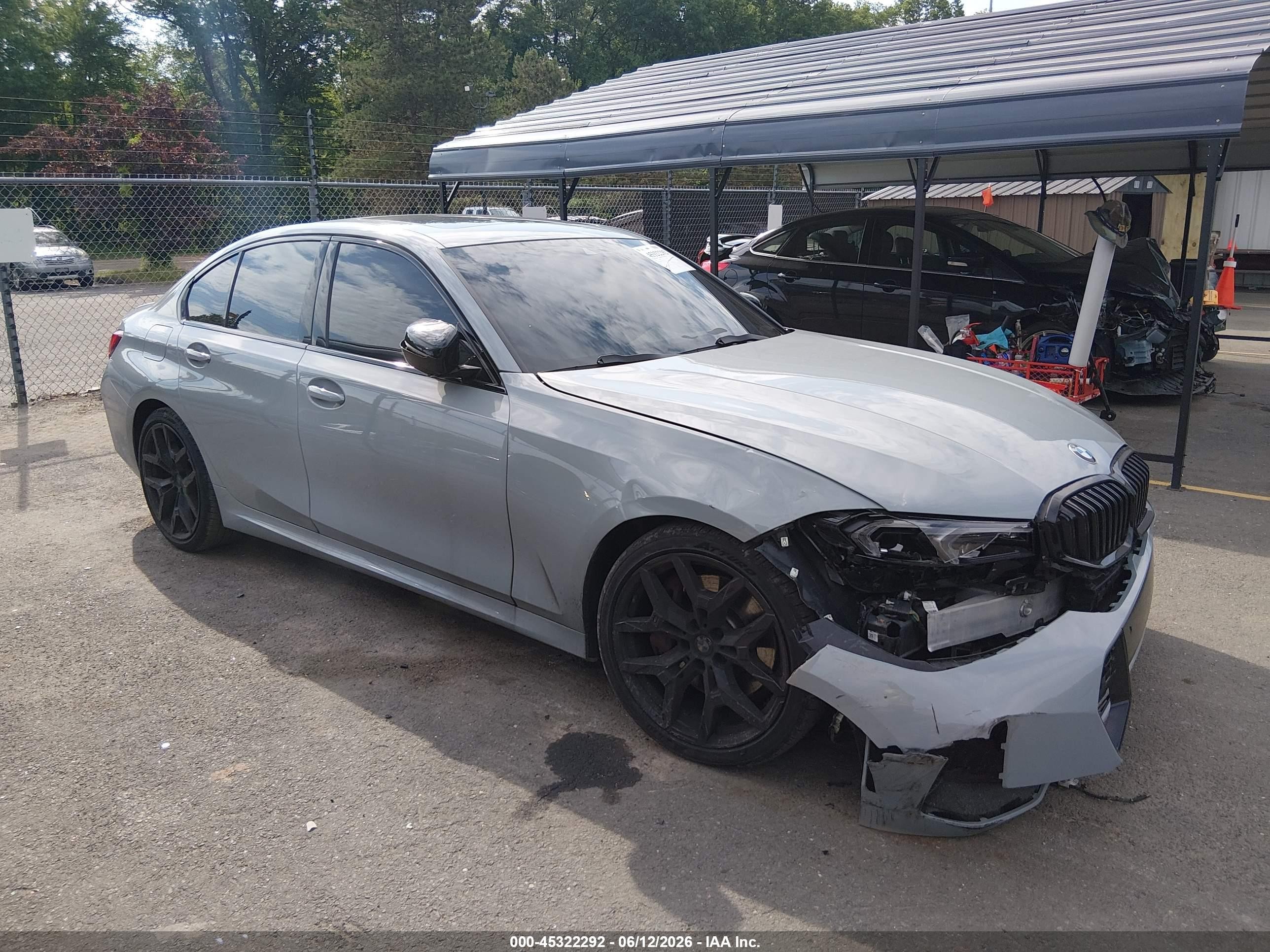 2026 BMW 3 Series VIN 3MW89CW02T8F93627 — IAAI salvage auction photo