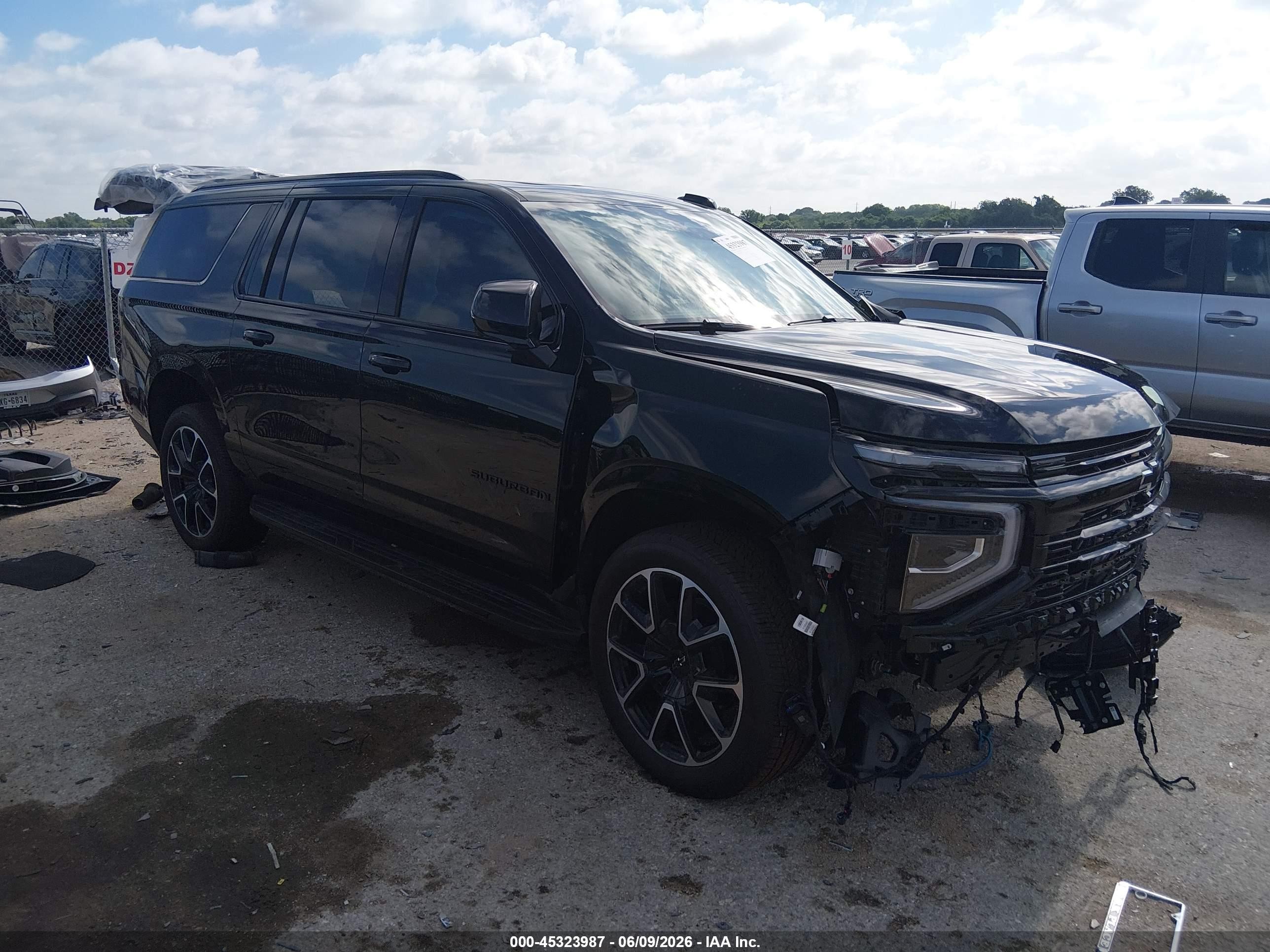 2026 Chevrolet Suburban VIN 1GNS5EKD6TR293238 — IAAI salvage auction photo
