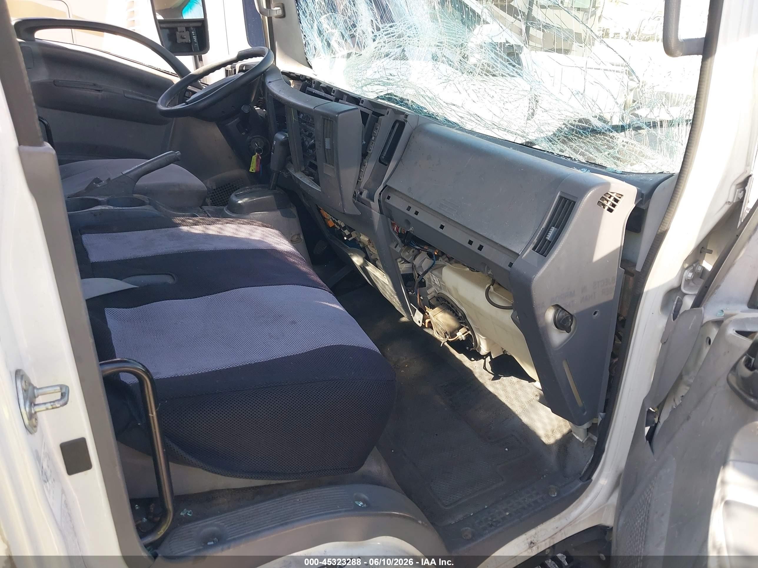 2016 Isuzu Npr VIN JALC4W168G7002294 IAAI salvage auction — Front End, Salvage (California), sold $3,100 on 2026-09-08 (photo 7)