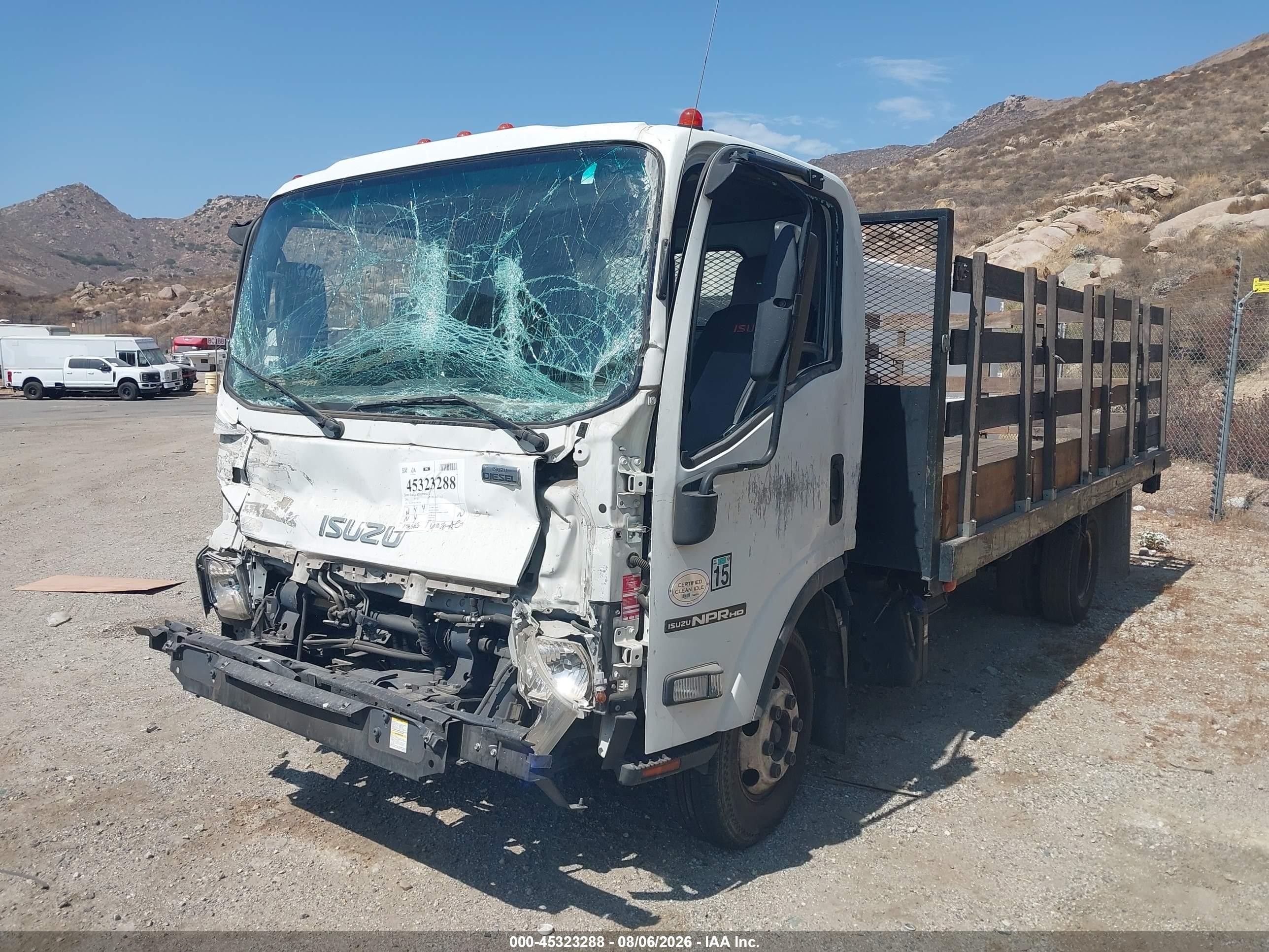 2016 Isuzu Npr VIN JALC4W168G7002294 IAAI salvage auction — Front End, Salvage (California), sold $3,100 on 2026-09-08 (photo 2)