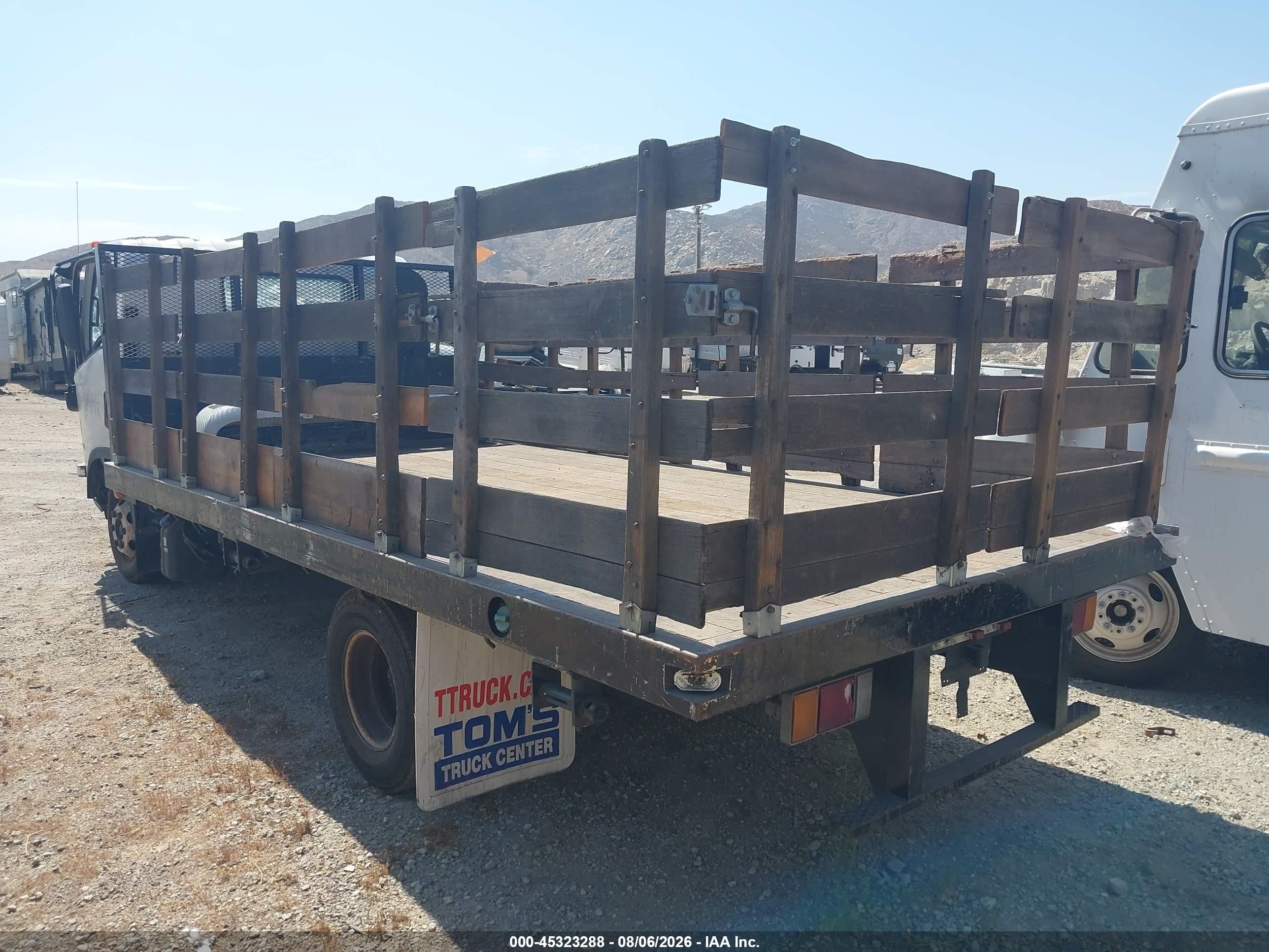 2016 Isuzu Npr VIN JALC4W168G7002294 IAAI salvage auction — Front End, Salvage (California), sold $3,100 on 2026-09-08 (photo 3)