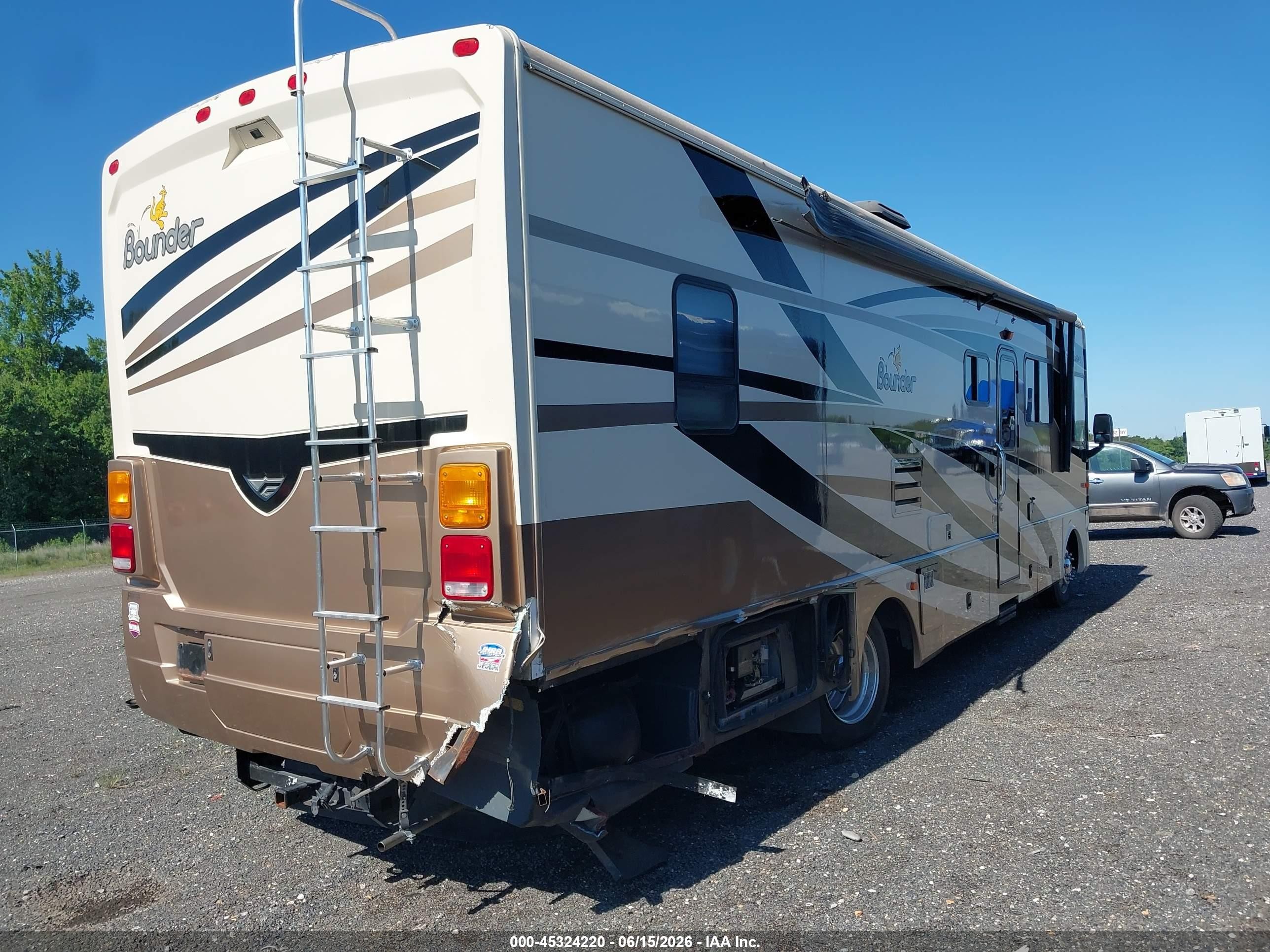 2008 Workhorse Custom Chassis Motorhome Chassis VIN 5B4MP67G783428392 IAAI salvage auction — Rear End, Salvage - 75% Or Less (Maryland), sold $925 on 2026-08-05 (photo 4)