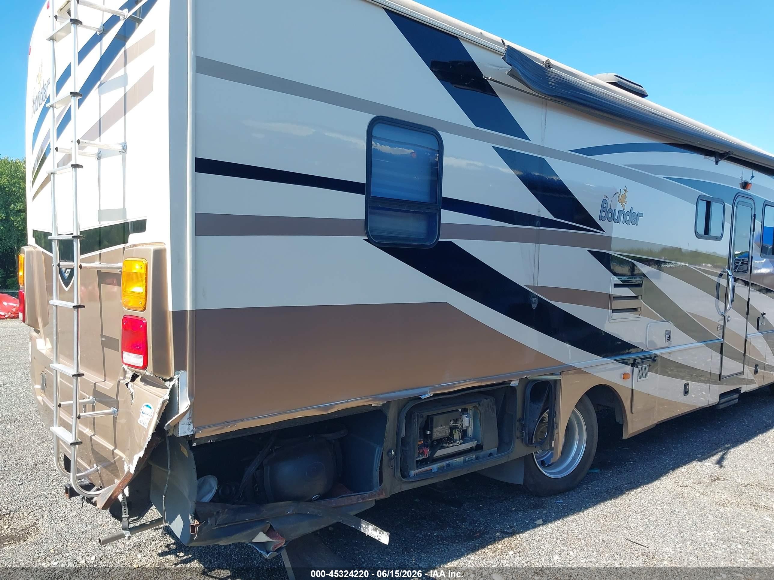 2008 Workhorse Custom Chassis Motorhome Chassis VIN 5B4MP67G783428392 IAAI salvage auction — Rear End, Salvage - 75% Or Less (Maryland), sold $925 on 2026-08-05 (photo 6)