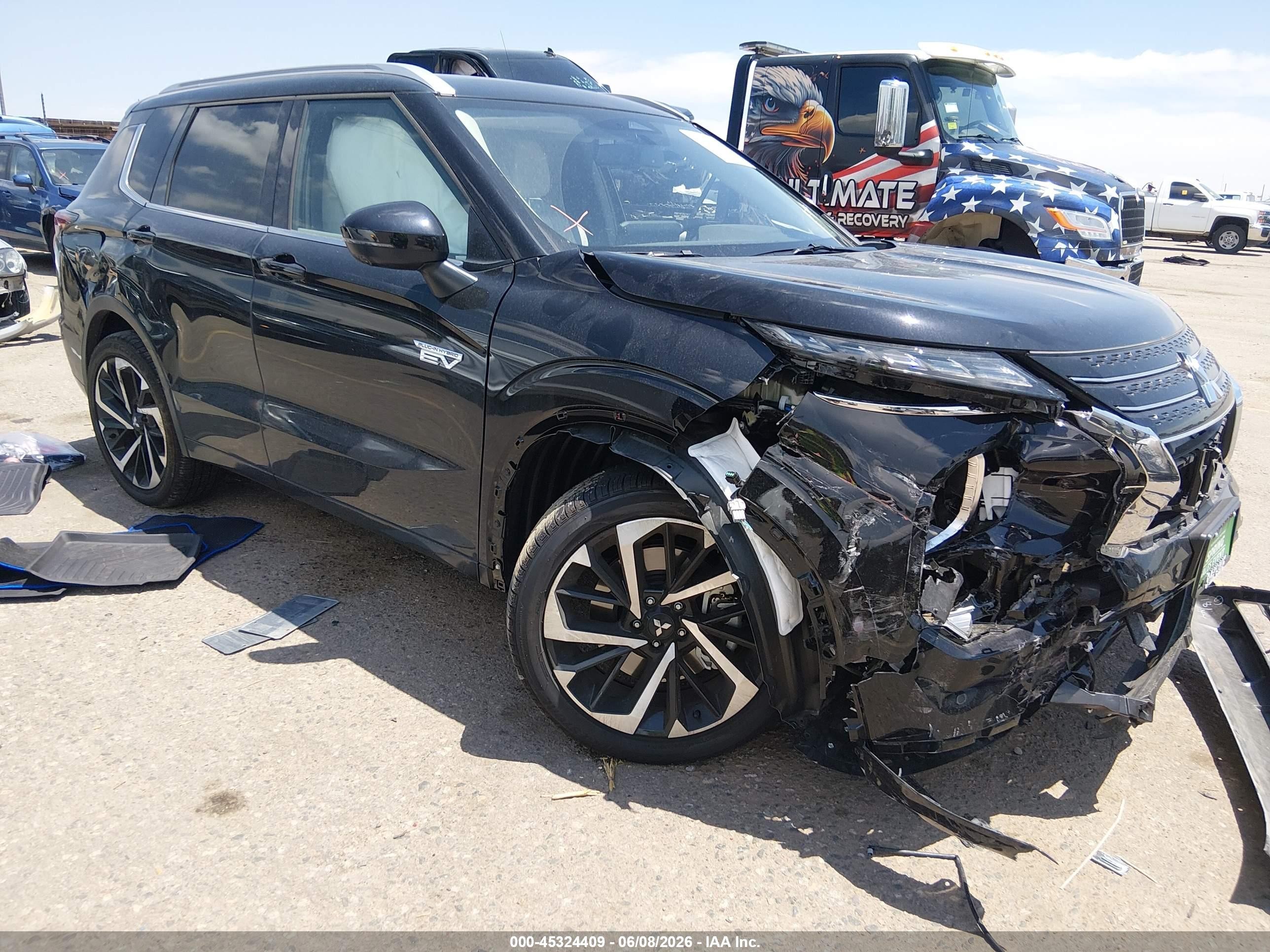 2025 Mitsubishi Outlander VIN JA4T5WA97SZ054824 — IAAI salvage auction photo