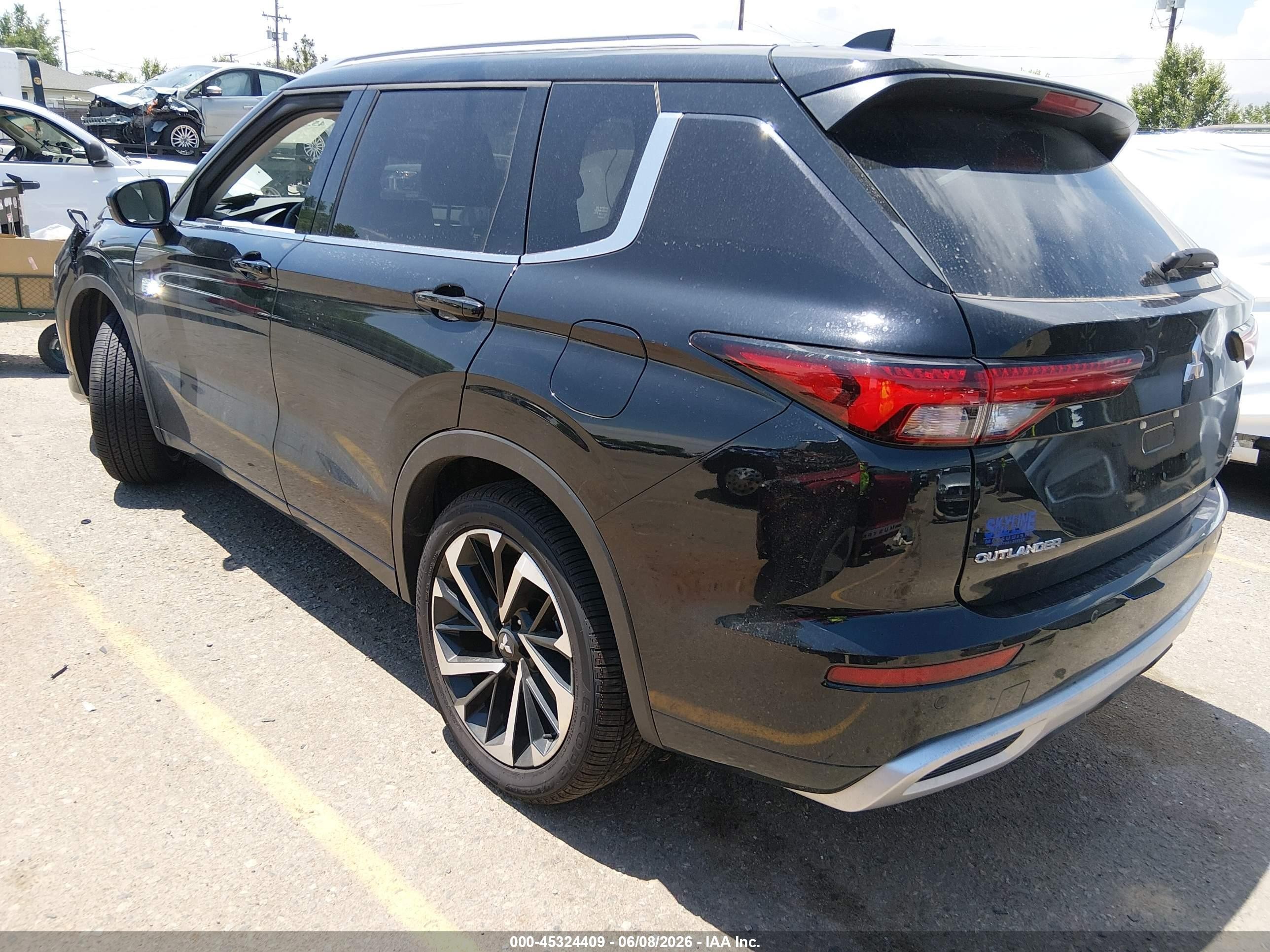 2025 Mitsubishi Outlander VIN JA4T5WA97SZ054824 IAAI salvage auction — Front End, Salvage (Colorado), sold $13,600 on 2026-09-23 (photo 3)
