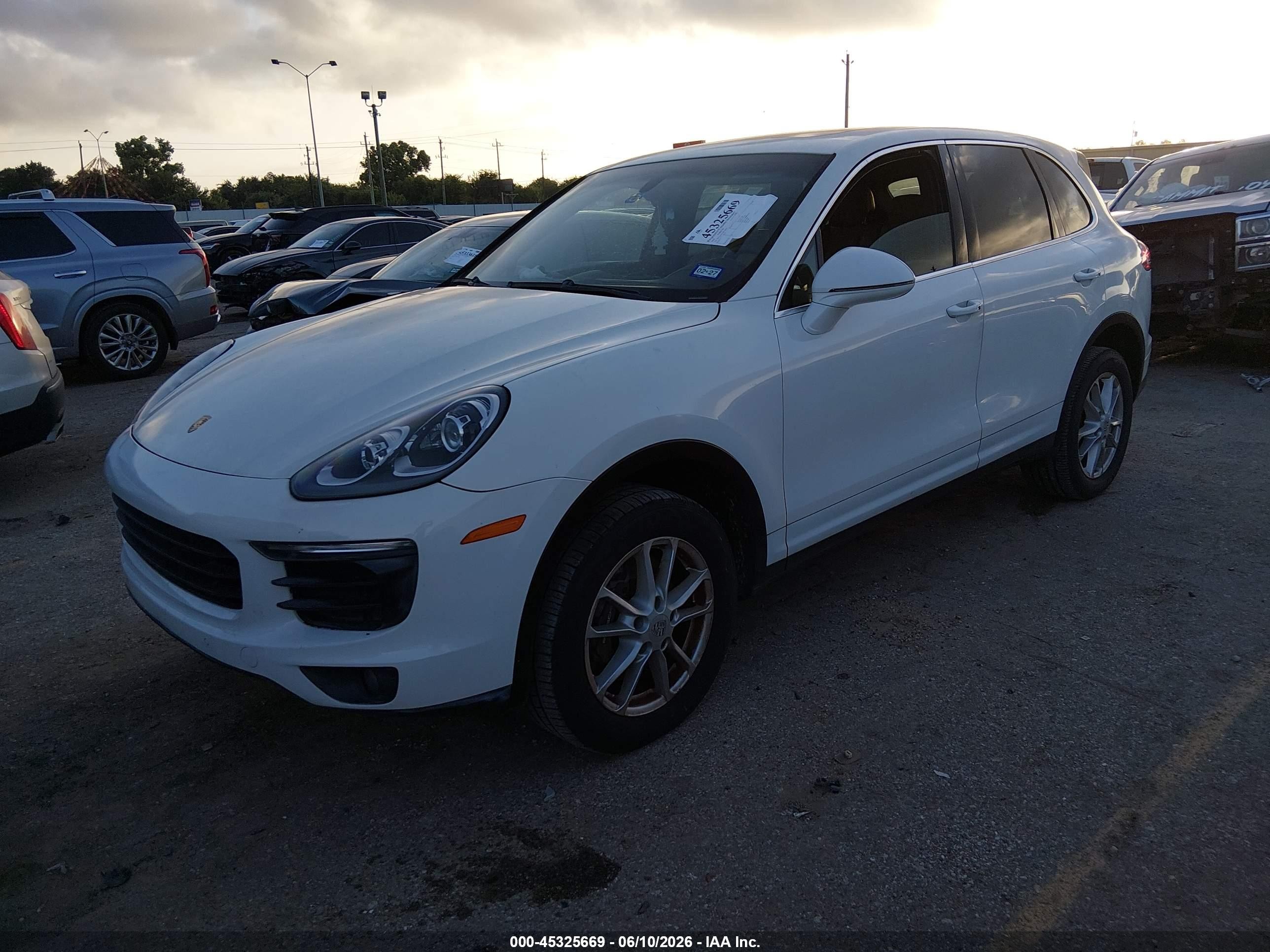 2016 Porsche Cayenne VIN WP1AA2A21GKA08053 IAAI salvage auction — Water/Flood, Salvage (Texas), sold $3,000 on 2026-07-01 (photo 2)