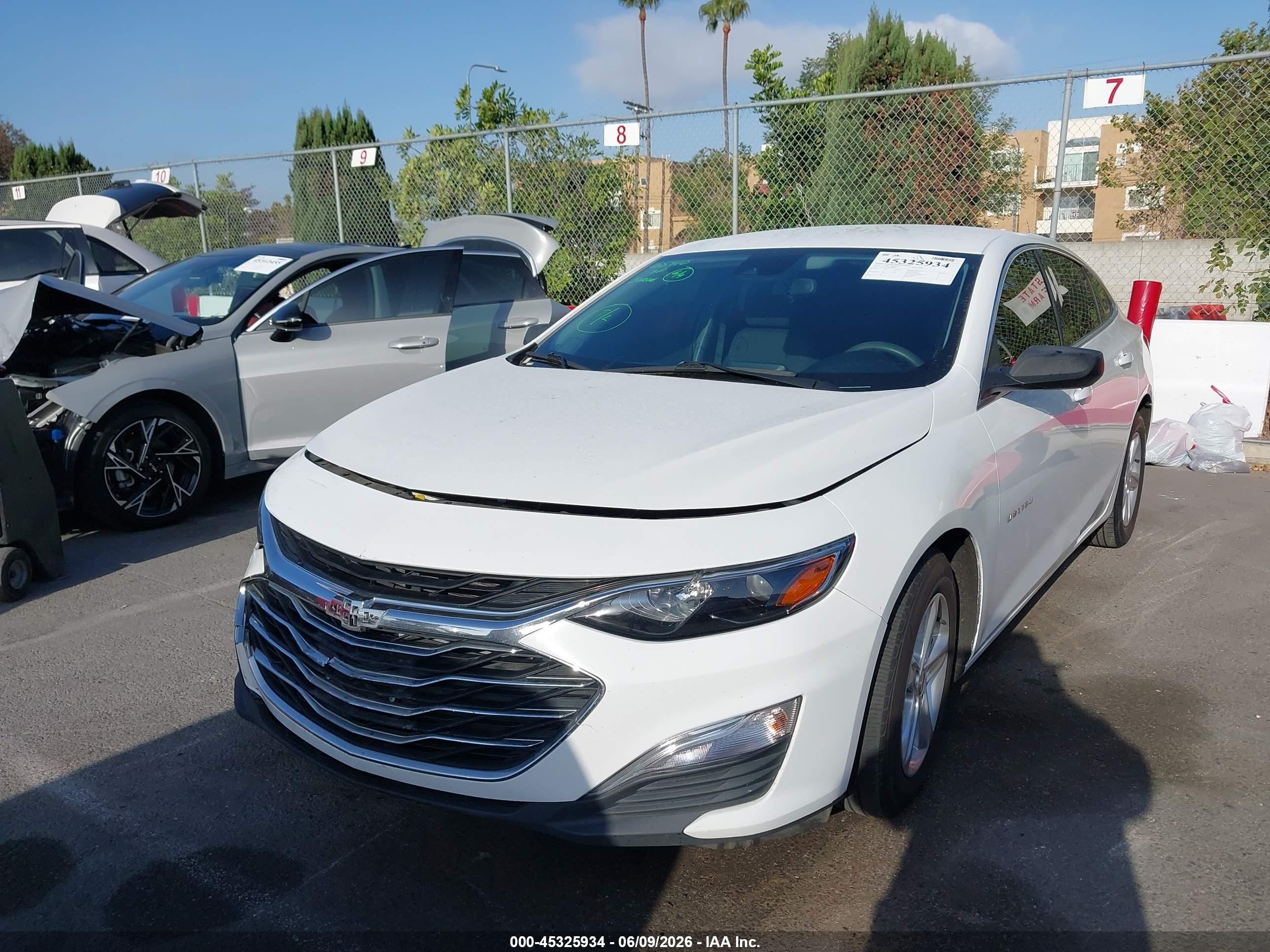 2019 Chevrolet Malibu VIN 1G1ZC5ST0KF208097 IAAI salvage auction — Unknown, Salvage (California), sold $2,300 on 2026-07-09 (photo 2)