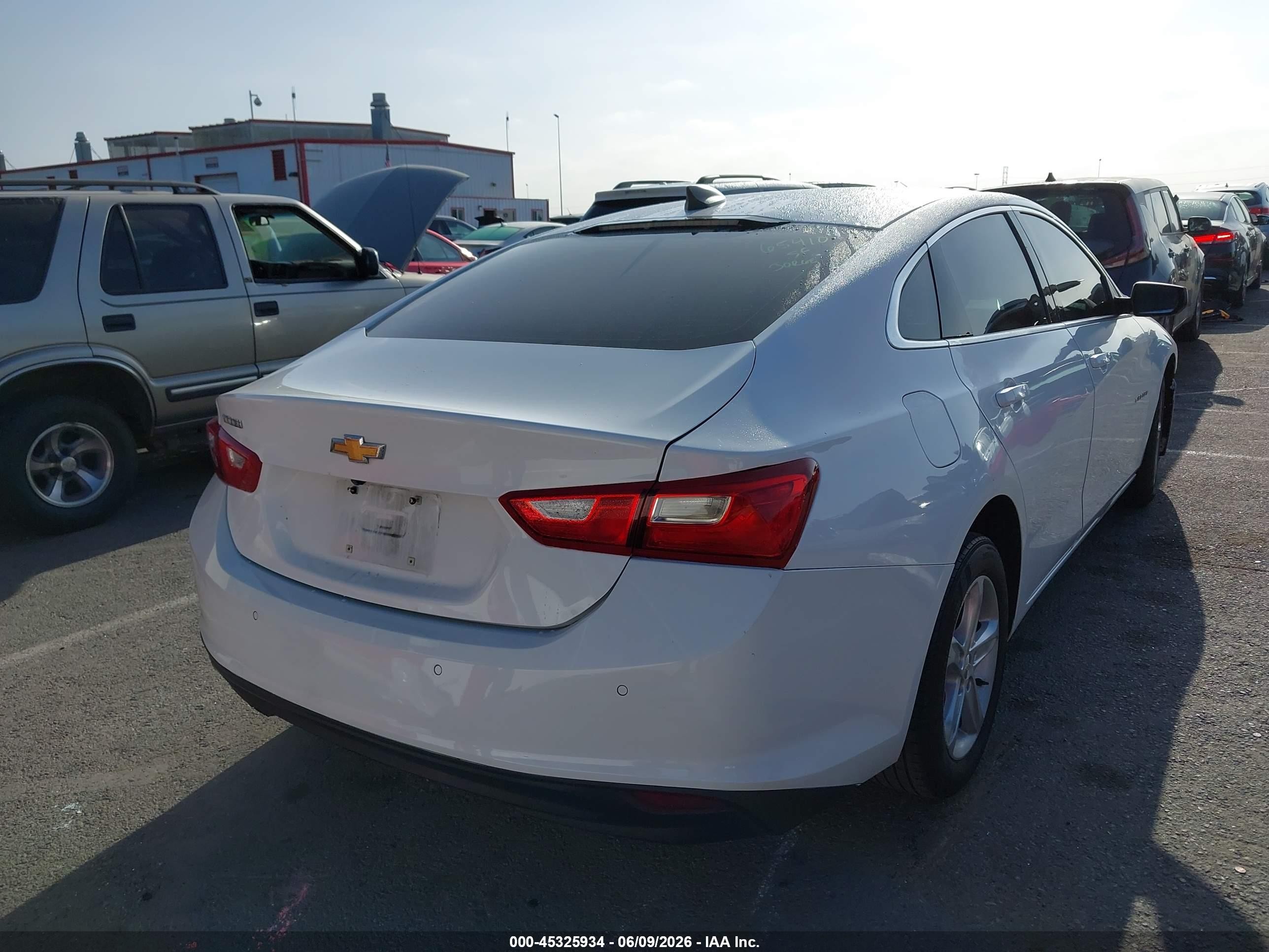 2019 Chevrolet Malibu VIN 1G1ZC5ST0KF208097 IAAI salvage auction — Unknown, Salvage (California), sold $2,300 on 2026-07-09 (photo 4)