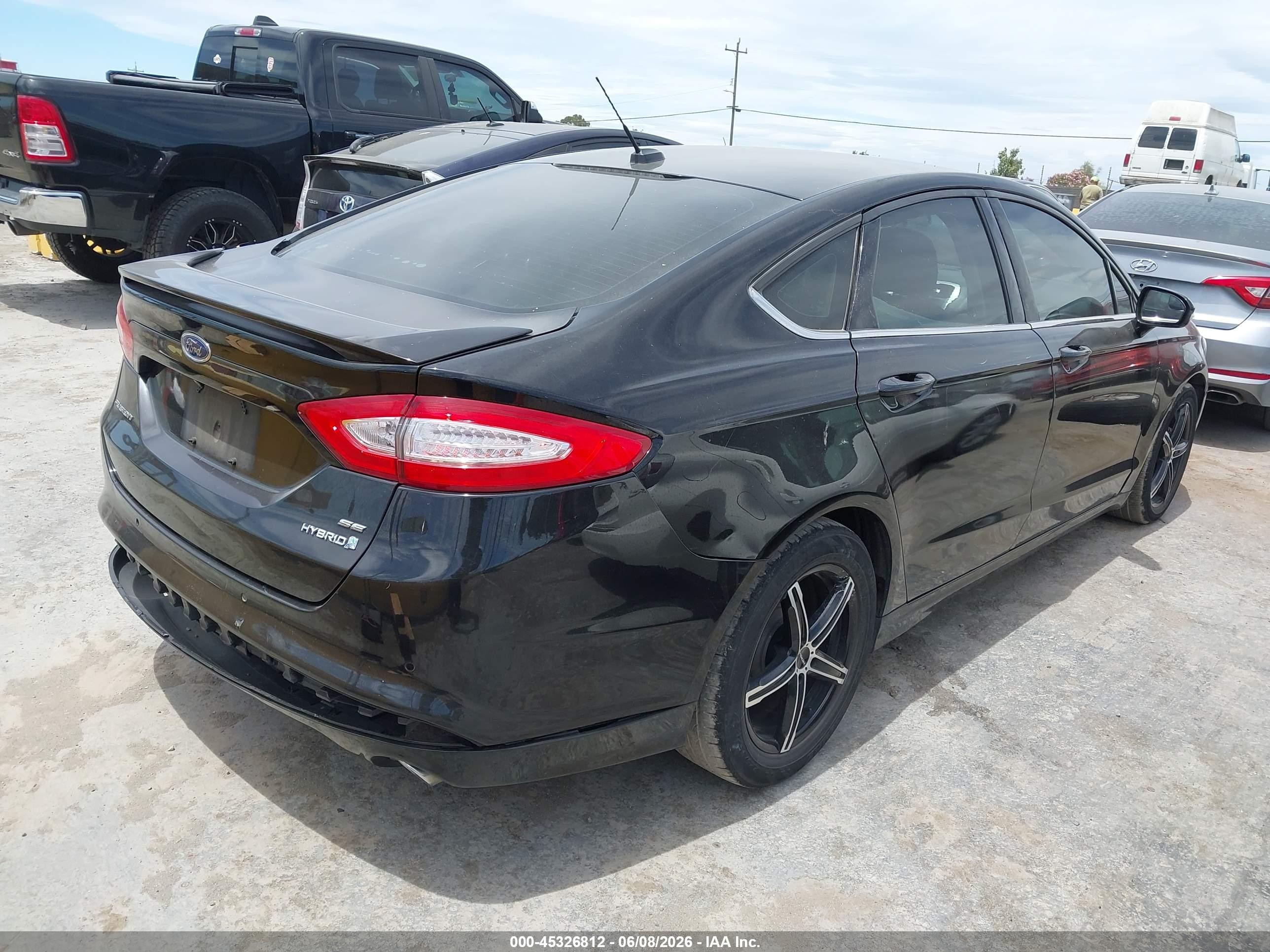 2016 Ford Fusion VIN 3FA6P0LU4GR176781 IAAI salvage auction — Normal Wear, Clear - Dealer Only (California), sold $225 on 2026-07-02 (photo 4)