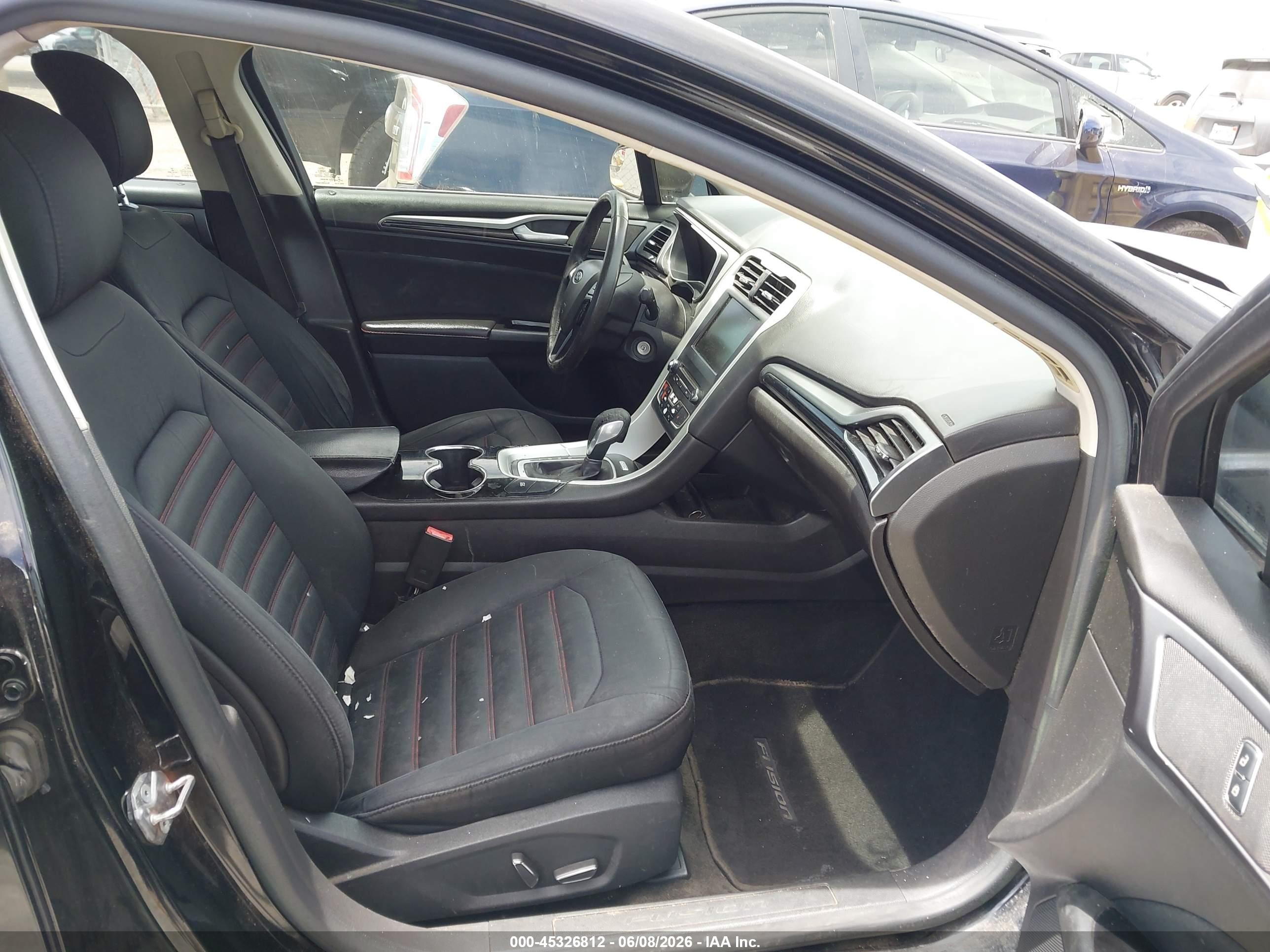 2016 Ford Fusion VIN 3FA6P0LU4GR176781 IAAI salvage auction — Normal Wear, Clear - Dealer Only (California), sold $225 on 2026-07-02 (photo 5)