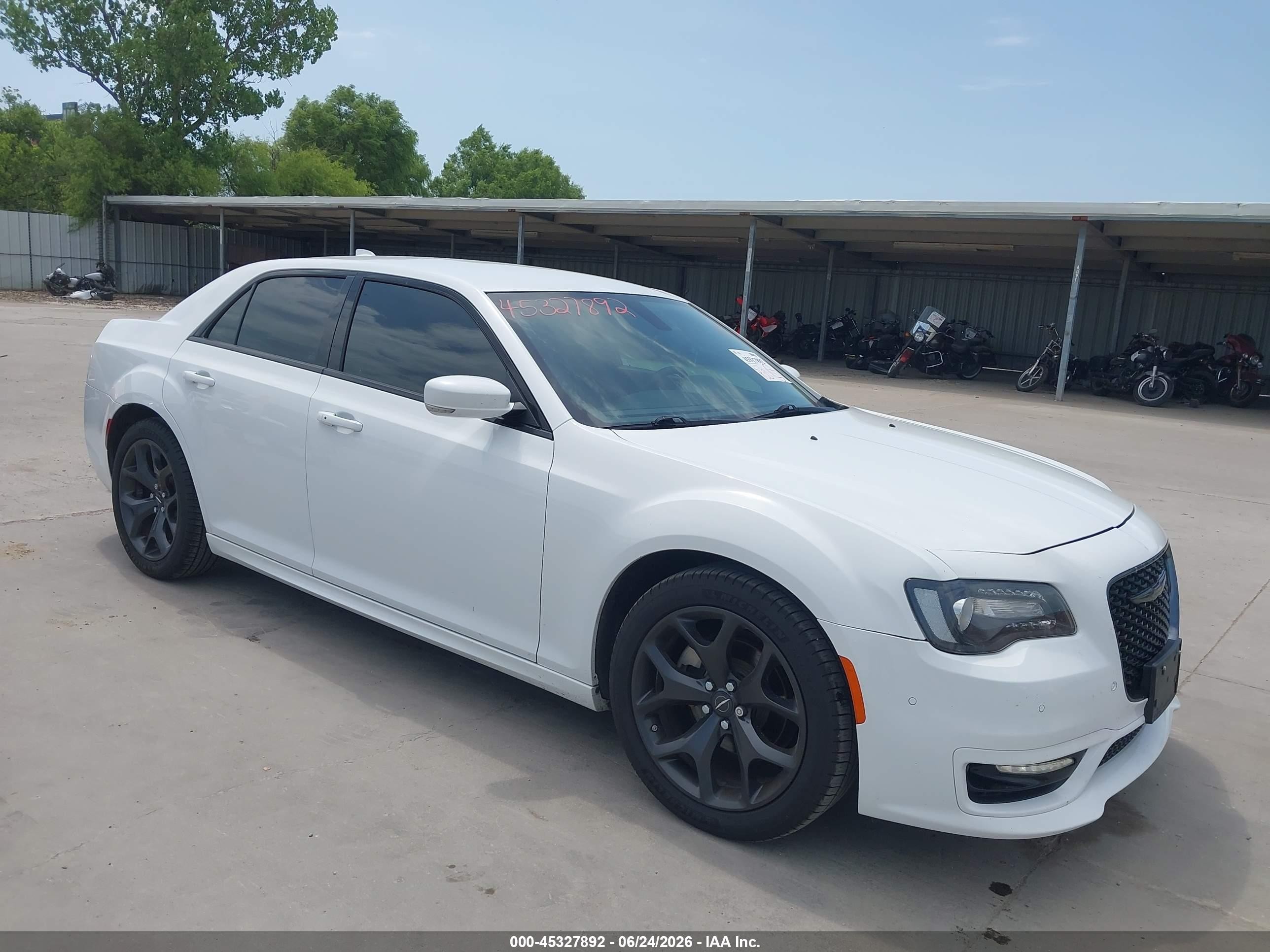 2023 Chrysler 300 VIN 2C3CCADG2PH525167 — IAAI salvage auction photo