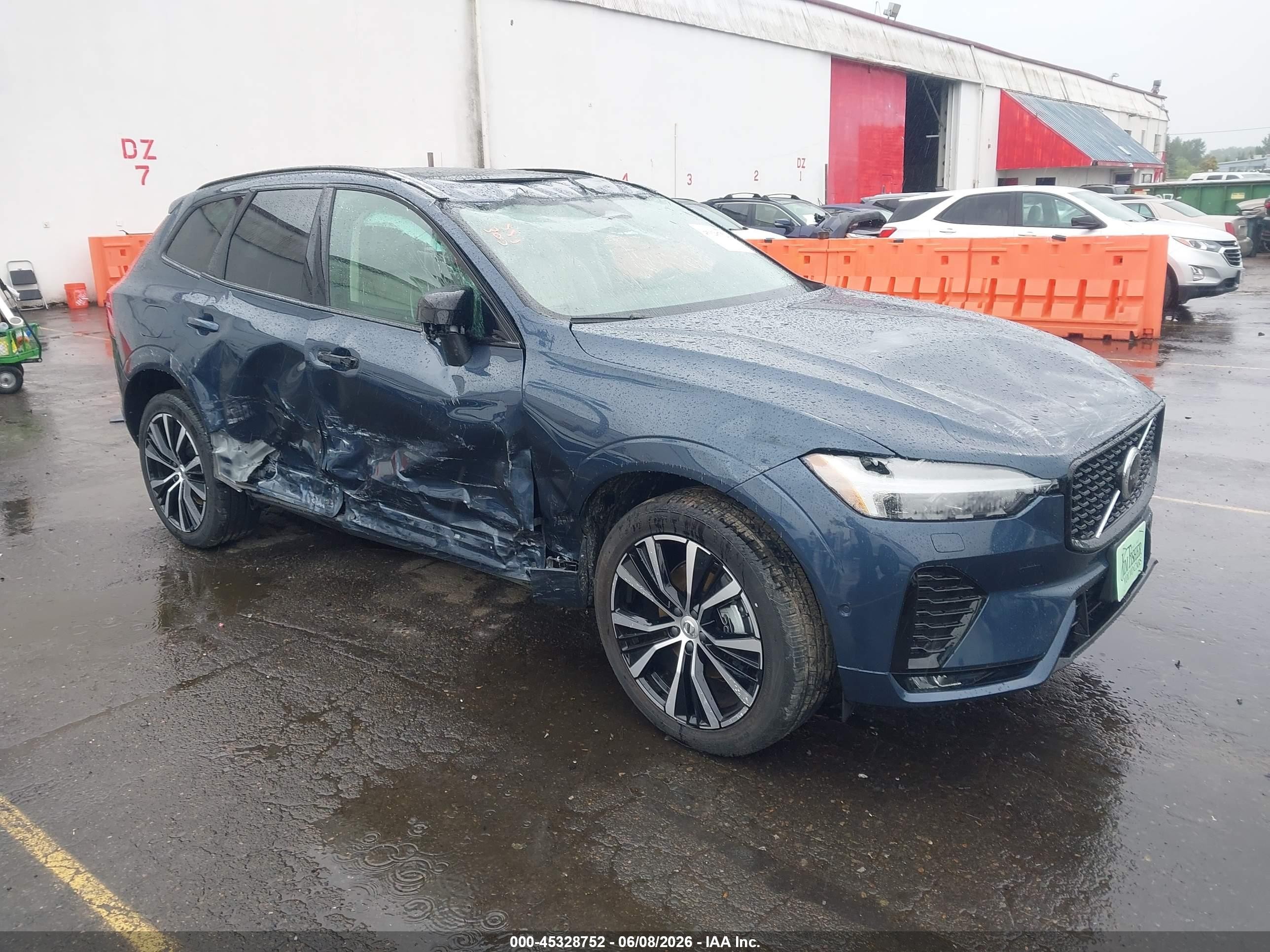 2024 Volvo XC60 VIN YV4L12RM9R1842495 — IAAI salvage auction photo