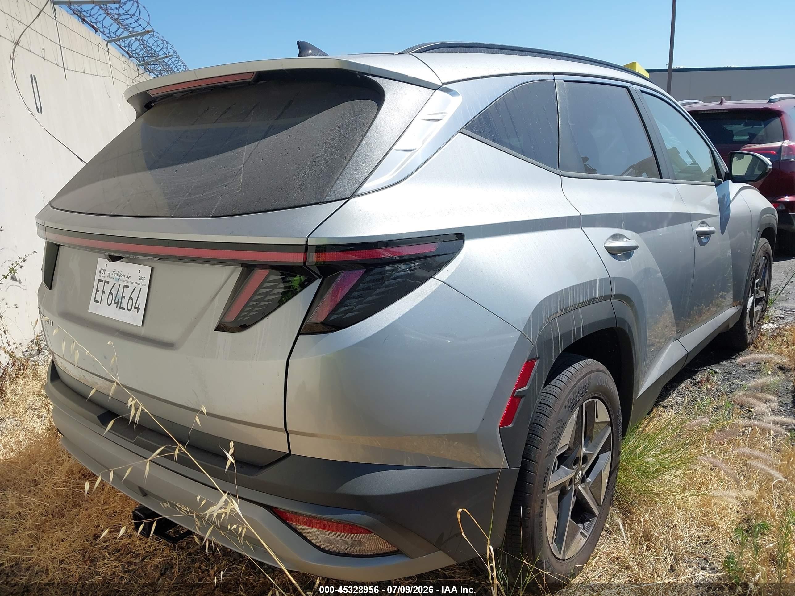 2025 Hyundai Tucson VIN 5NMJC3DE0SH580050 IAAI salvage auction — Side, Salvage Certificate (California), sold $9,600 on 2026-07-12 (photo 4)