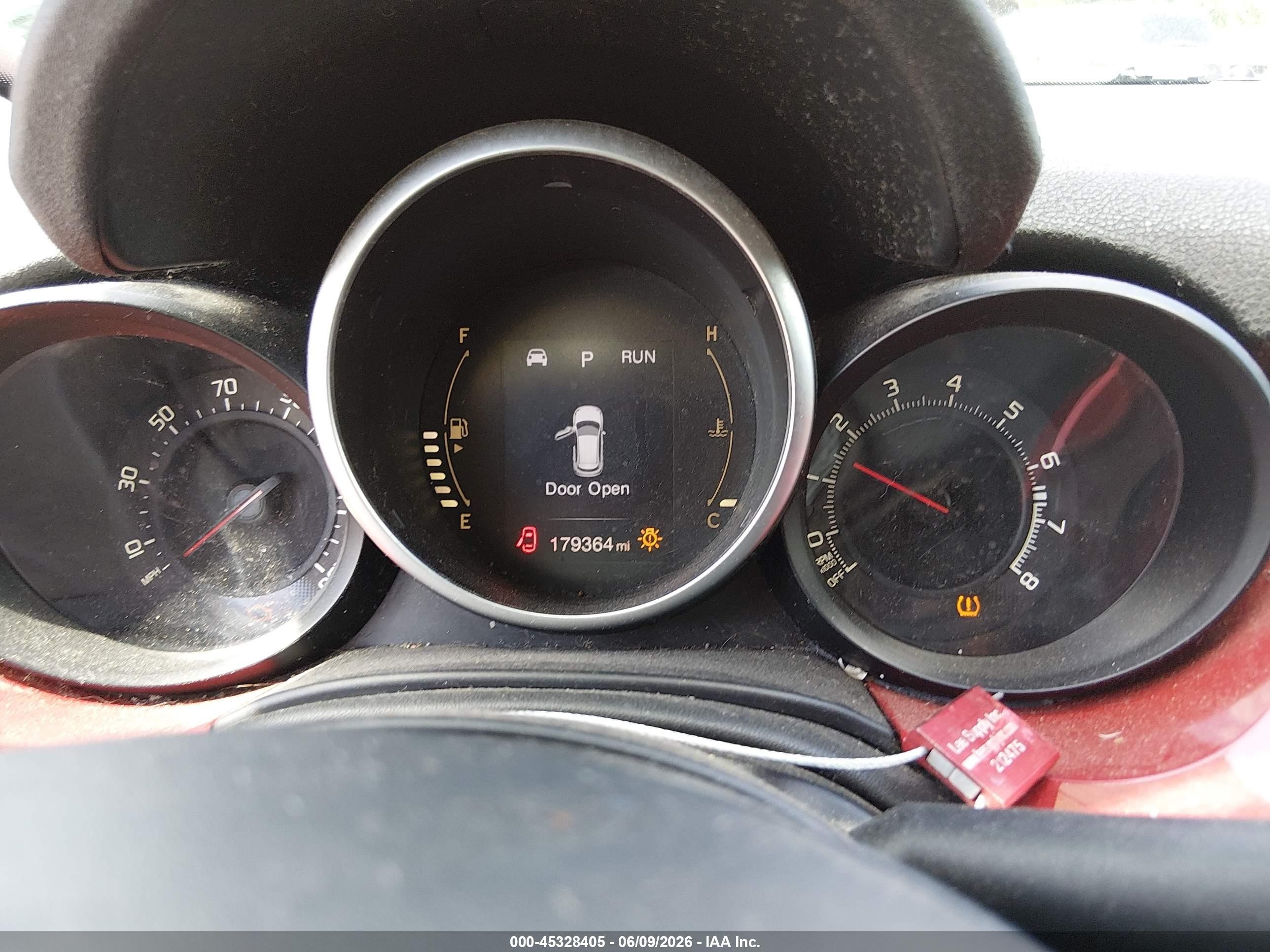 2016 Fiat 500x VIN ZFBCFXBT8GP351464 IAAI salvage auction — Side, Salvage (Louisiana), sold $375 on 2026-09-10 (photo 7)