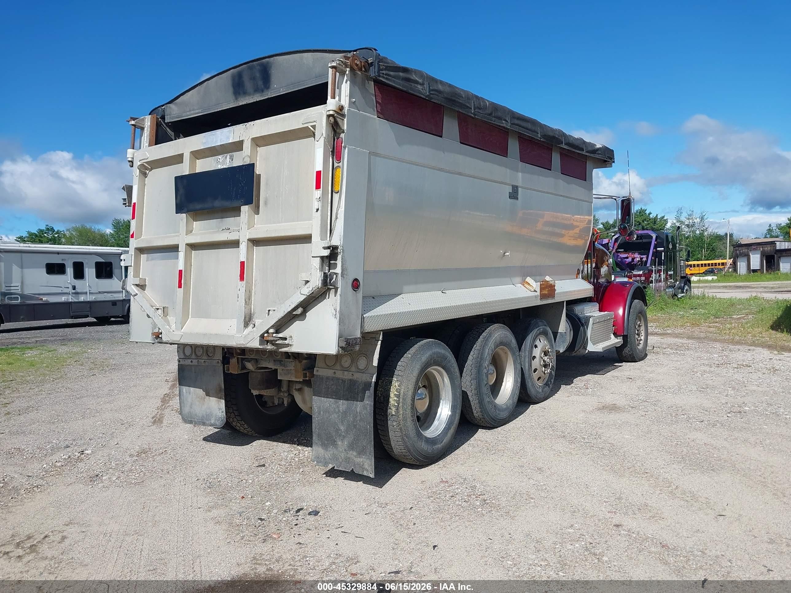 2016 Peterbilt 365 VIN 1NPSXPEX7GD362017 IAAI salvage auction — Front End, Clear (Pennsylvania), sold $30,750 on 2026-07-01 (photo 4)