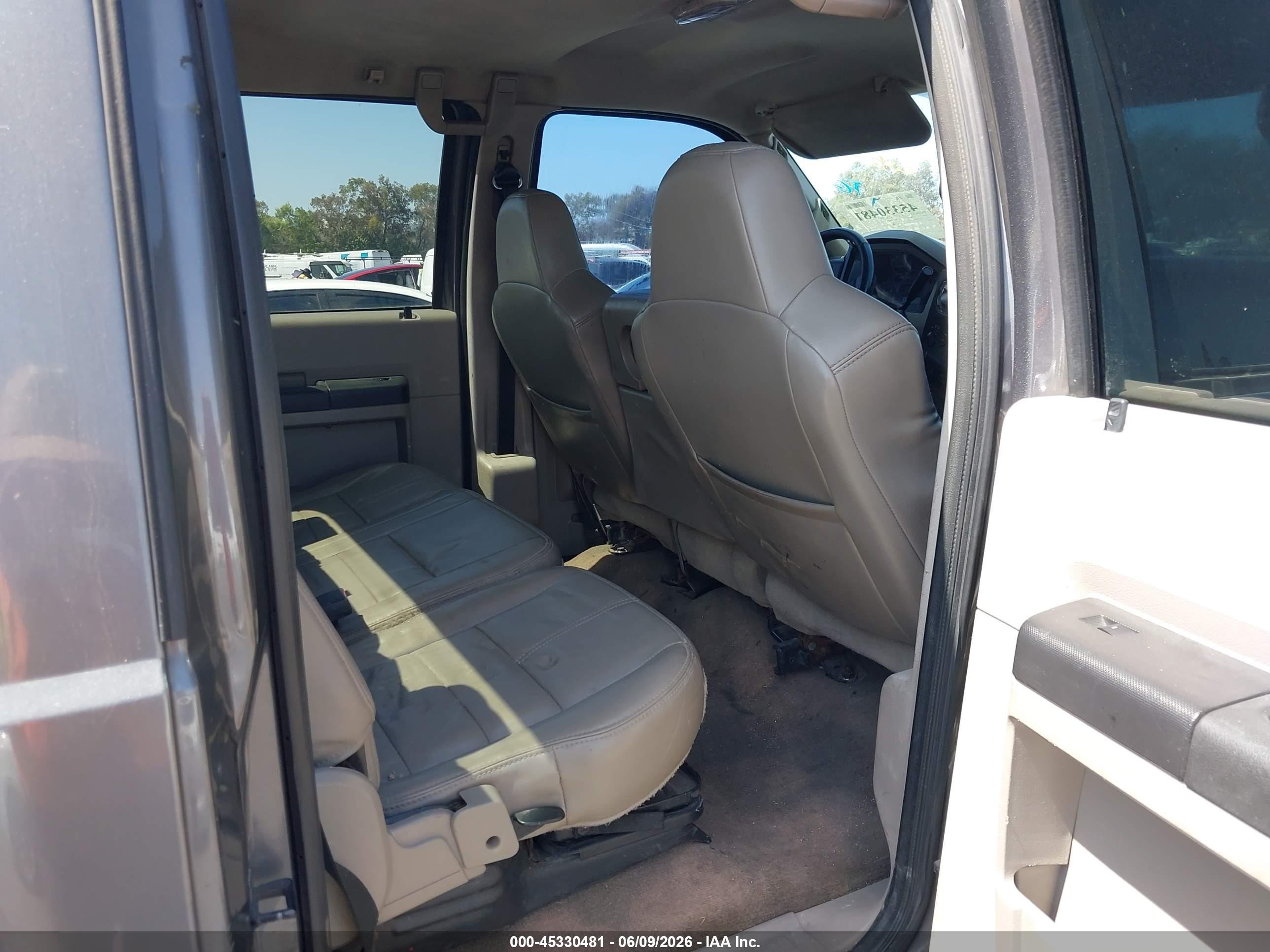 2009 Ford F-550 Super Duty VIN 1FTSW21R49EA54353 IAAI salvage auction — Normal Wear, Clear - Dealer Only (California), sold $400 on 2026-07-09 (photo 8)