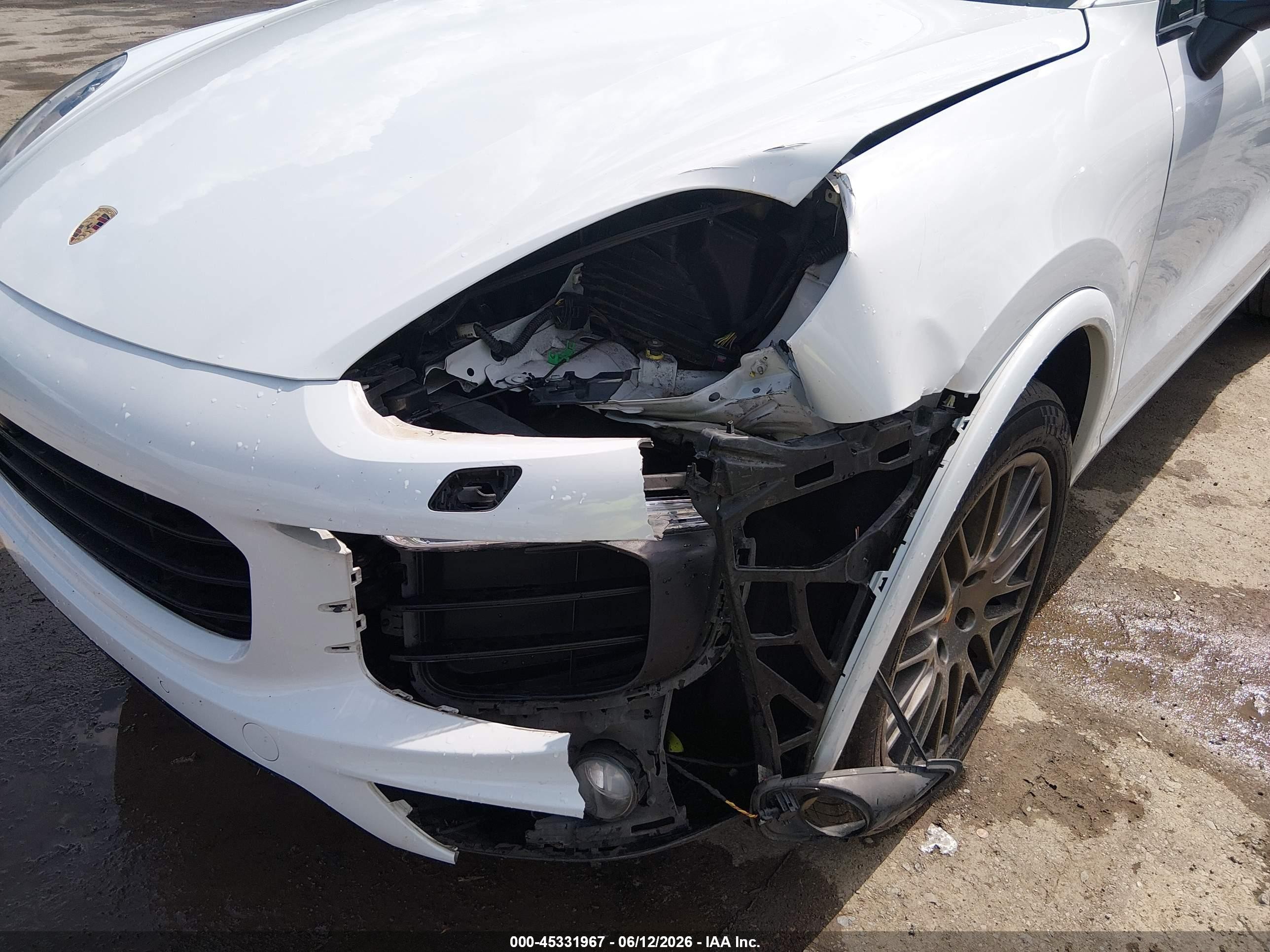 2017 Porsche Cayenne VIN WP1AA2A27HKA83289 IAAI salvage auction — Front End, Salvage (West Virginia), sold $6,300 on 2026-09-04 (photo 6)