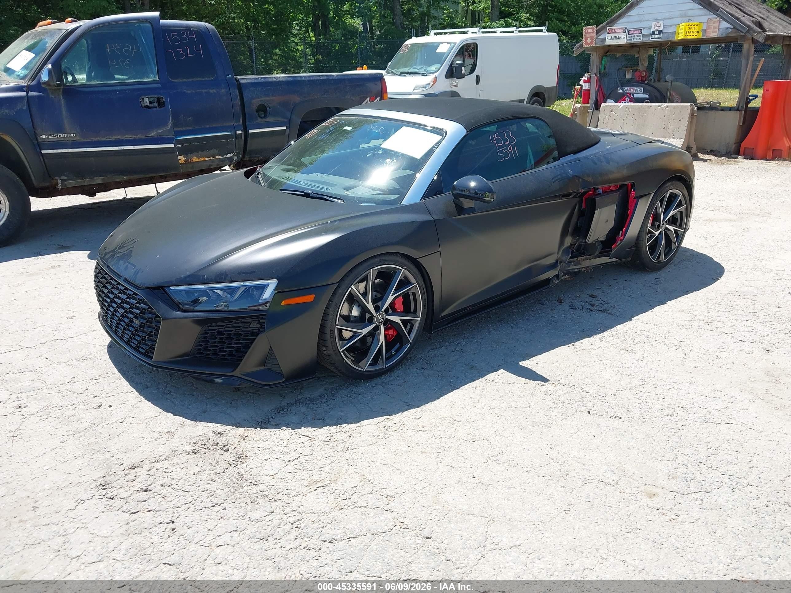 2021 Audi R8 VIN WUABACFX4M7900475 IAAI salvage auction — Side, Salvage (Maine), sold $70,750 on 2026-08-10 (photo 2)