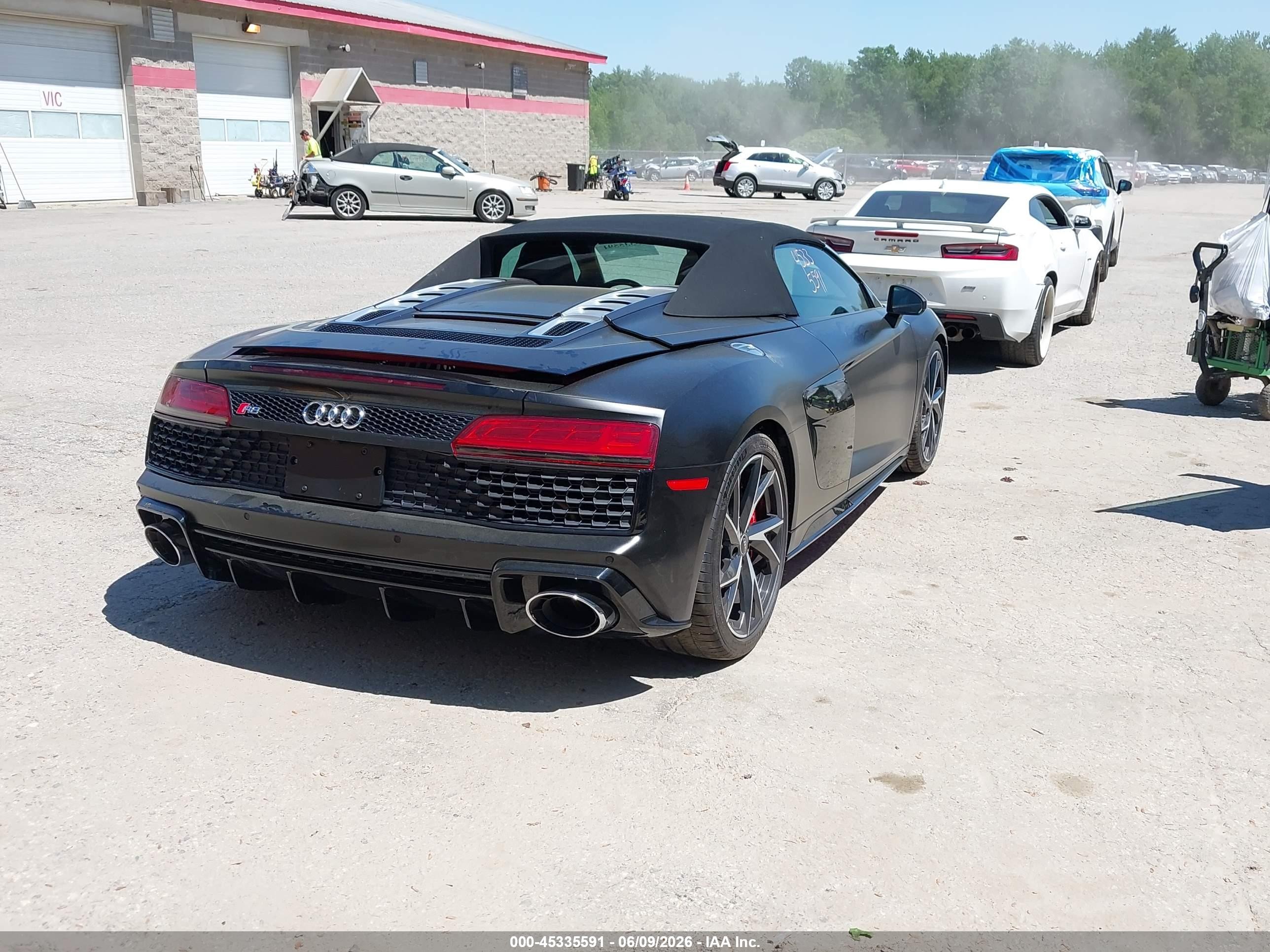 2021 Audi R8 VIN WUABACFX4M7900475 IAAI salvage auction — Side, Salvage (Maine), sold $70,750 on 2026-08-10 (photo 4)