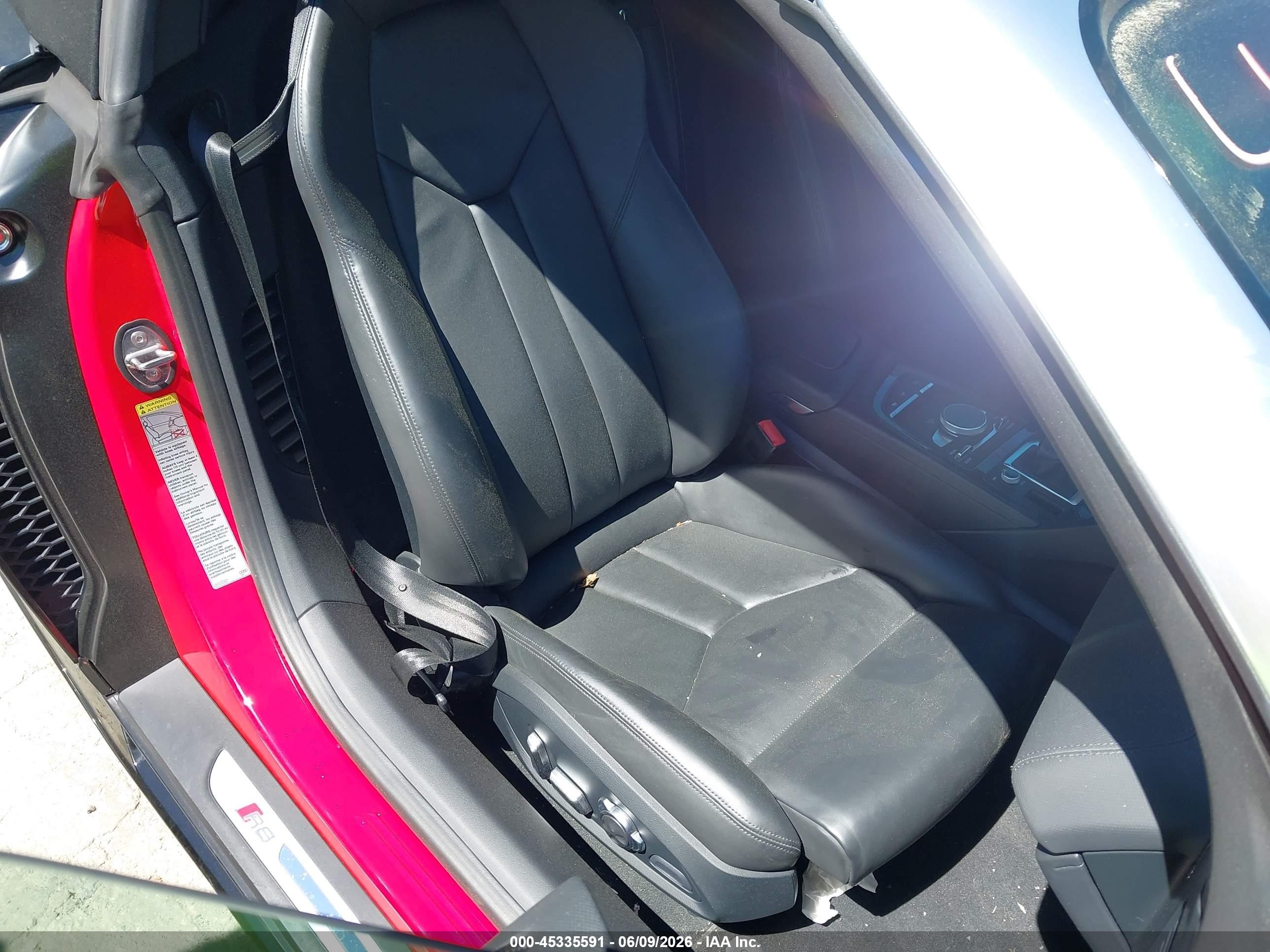 2021 Audi R8 VIN WUABACFX4M7900475 IAAI salvage auction — Side, Salvage (Maine), sold $70,750 on 2026-08-10 (photo 8)