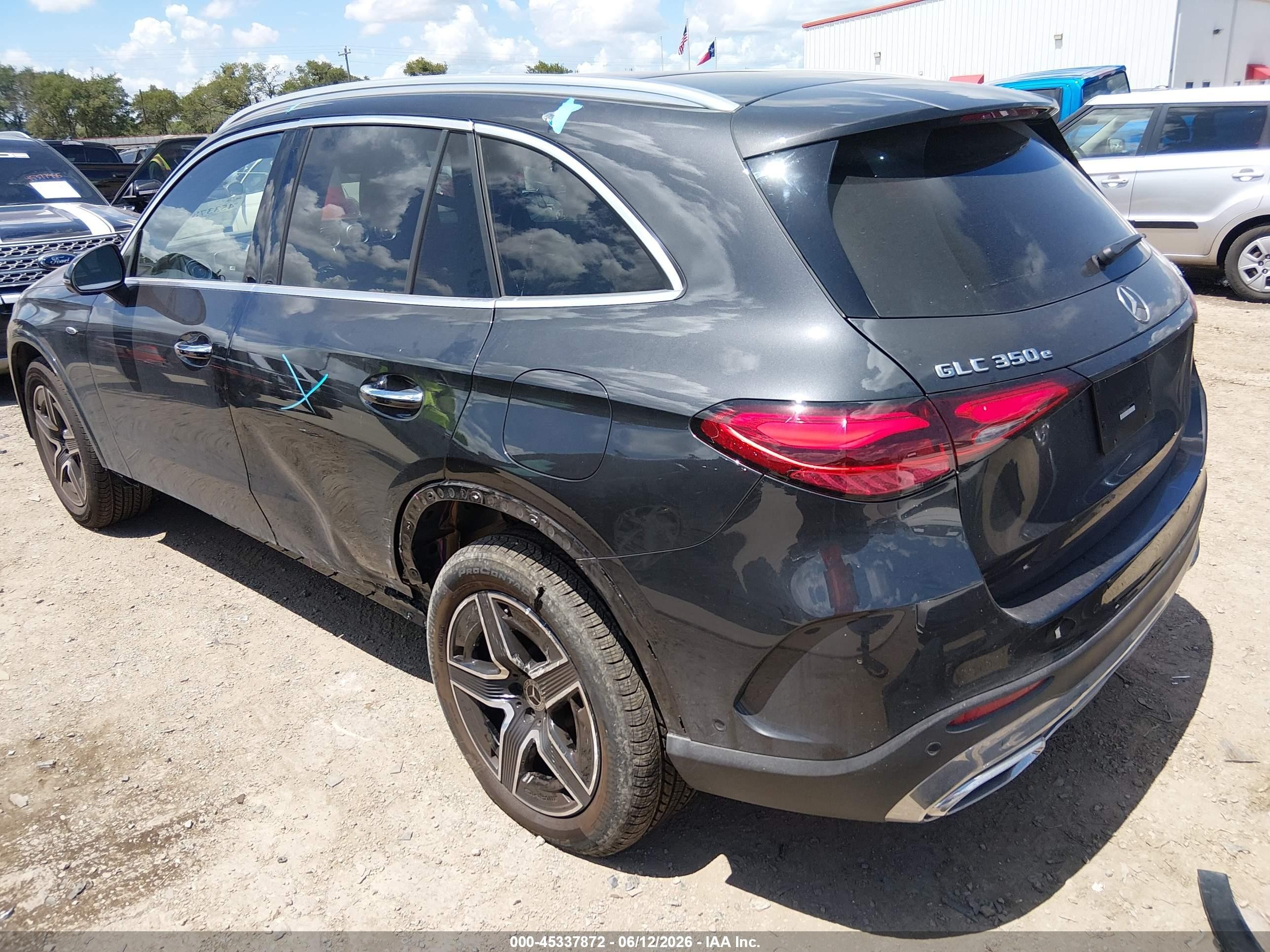 2025 Mercedes-Benz GLC-Class VIN W1NKM5GB4SF420757 IAAI salvage auction — Rear End, Original (Texas), sold $28,750 on 2026-08-27 (photo 3)