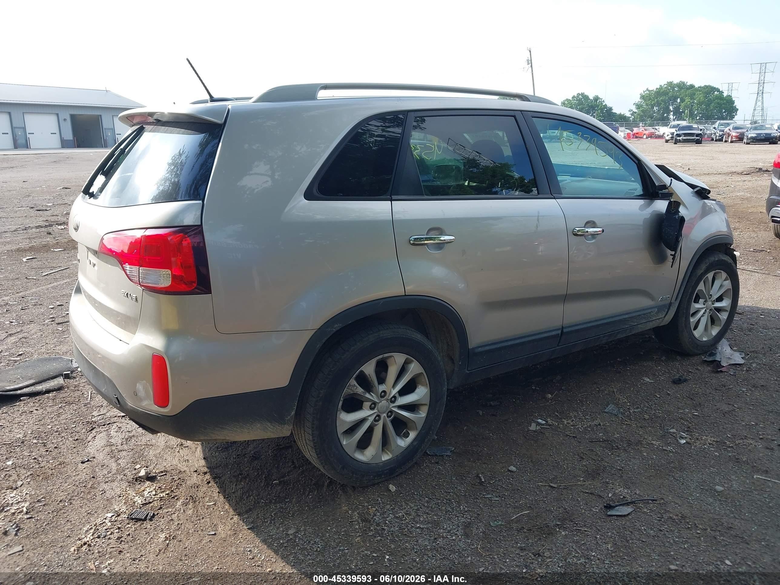 2015 Kia Sorento VIN 5XYKUDA71FG617118 IAAI salvage auction — Front End, Clear (Indiana), sold $375 on 2026-07-11 (photo 4)