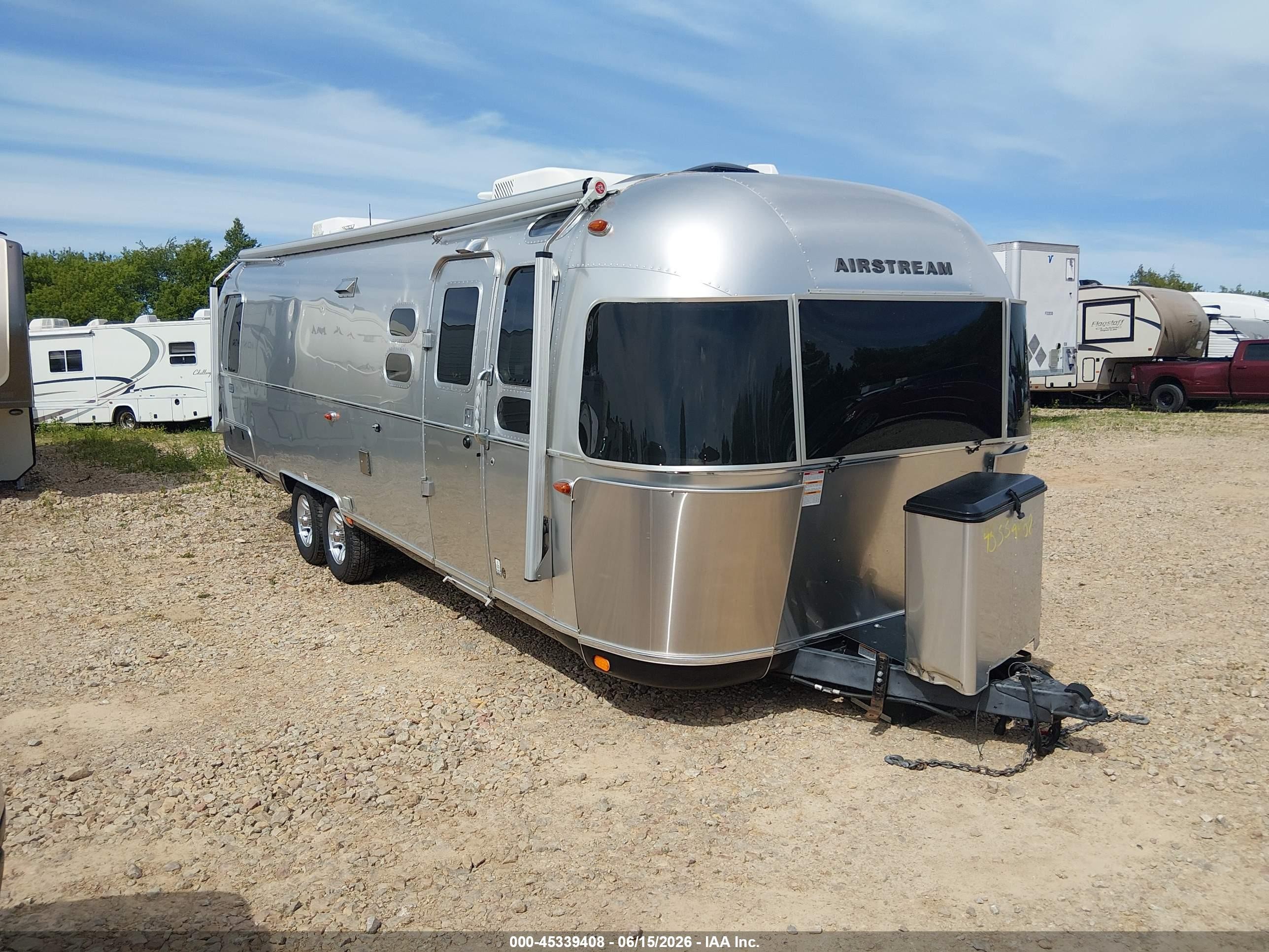 2023 Airstream Classic VIN 1STJBYP24PJ567760 IAAI salvage auction — Frame Damage, Salvage (Wisconsin), sold $22,750 on 2026-07-09 (photo 1)