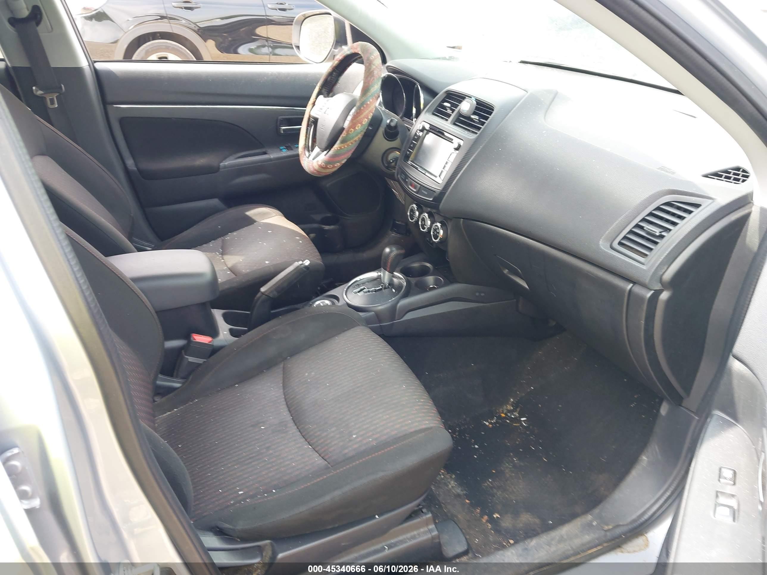2017 Mitsubishi Outlander VIN JA4AR3AU1HZ043535 IAAI salvage auction — Side, Salvage (North Carolina), sold $2,475 on 2026-09-21 (photo 5)