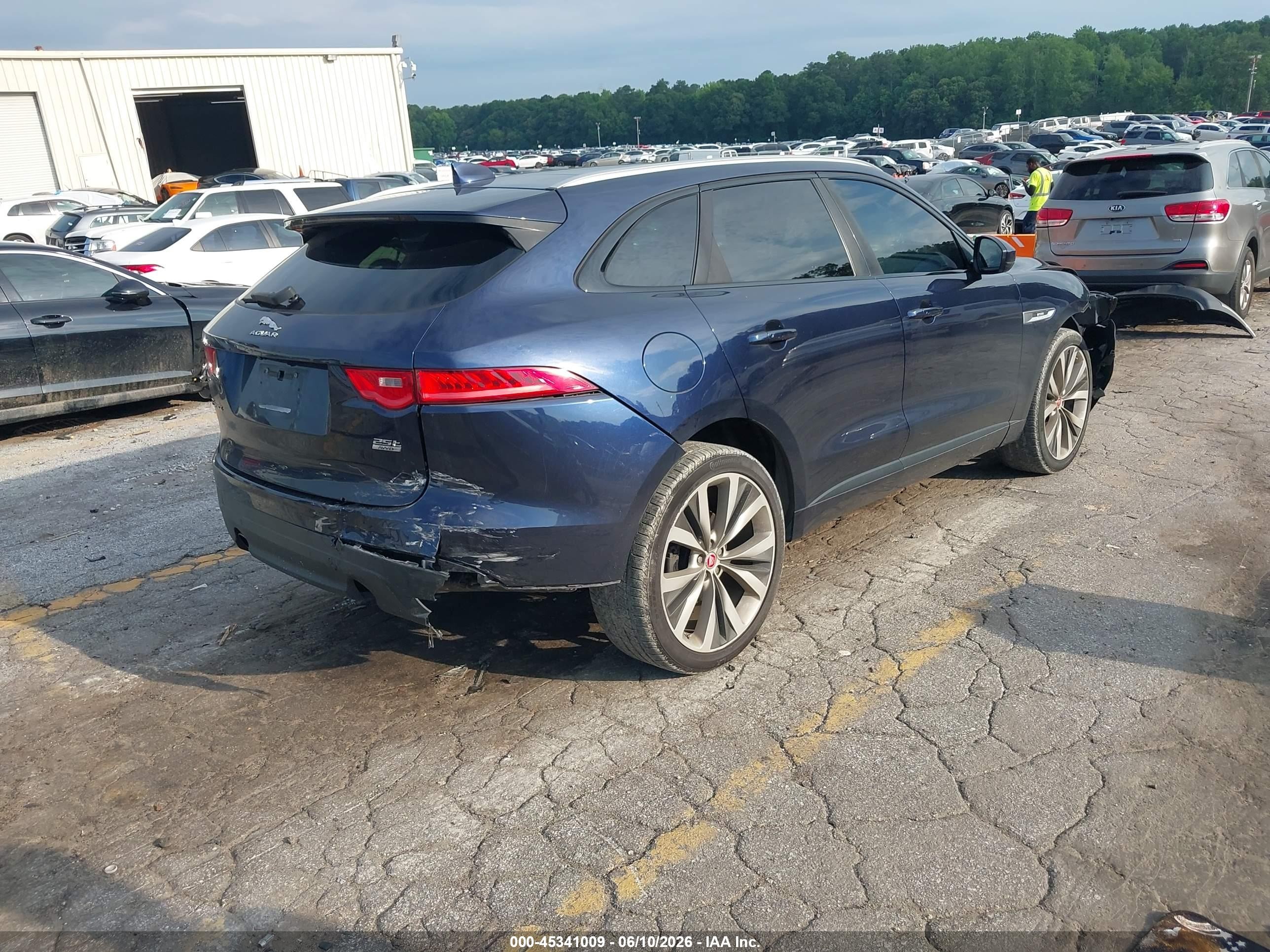 2018 Jaguar F-pace VIN SADCL2FX2JA295042 IAAI salvage auction — Front End, Salvage (Georgia), sold $3,025 on 2026-09-09 (photo 4)