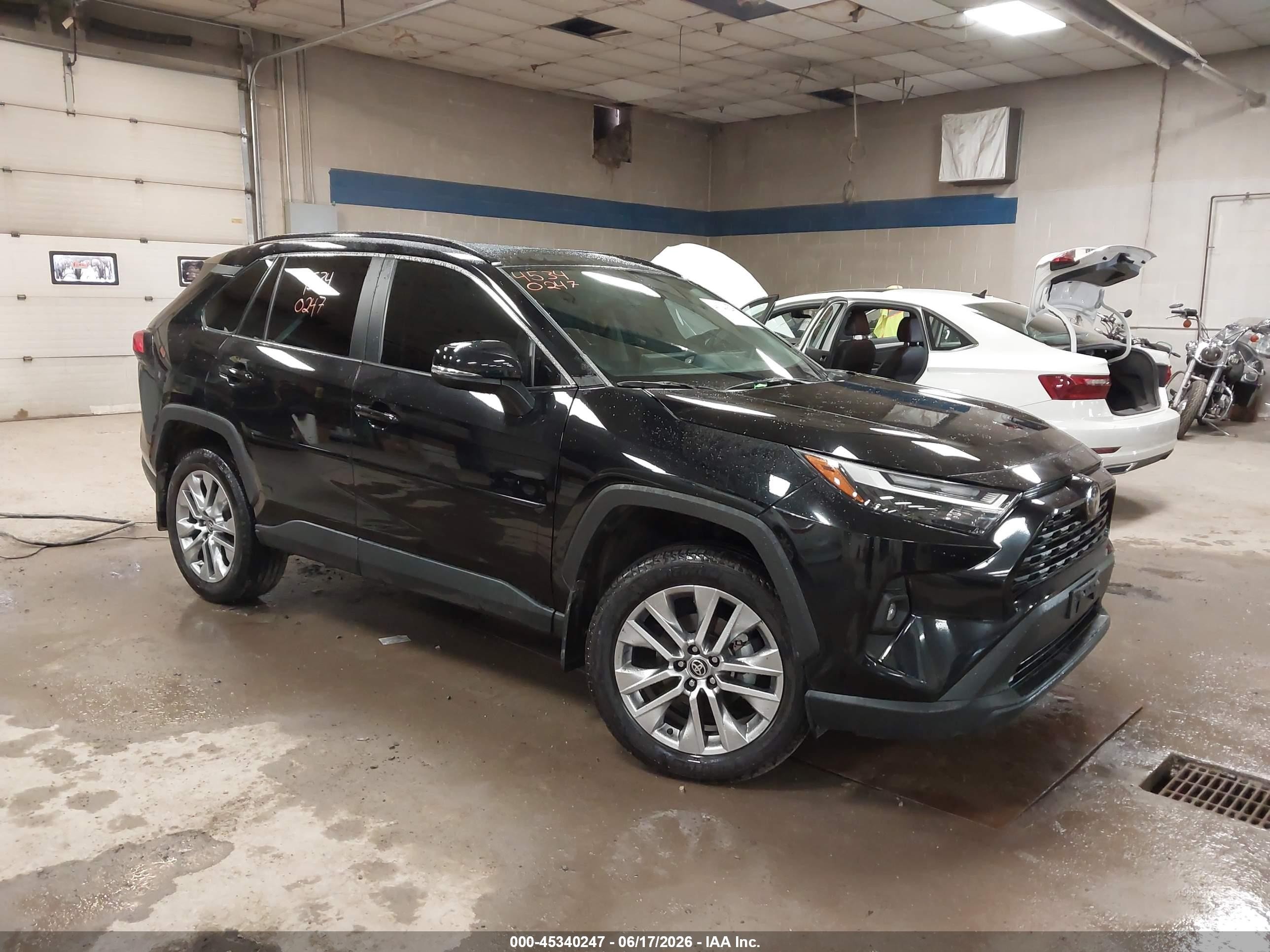 2024 Toyota RAV4 VIN 2T3C1RFV3RC278354 — IAAI salvage auction photo