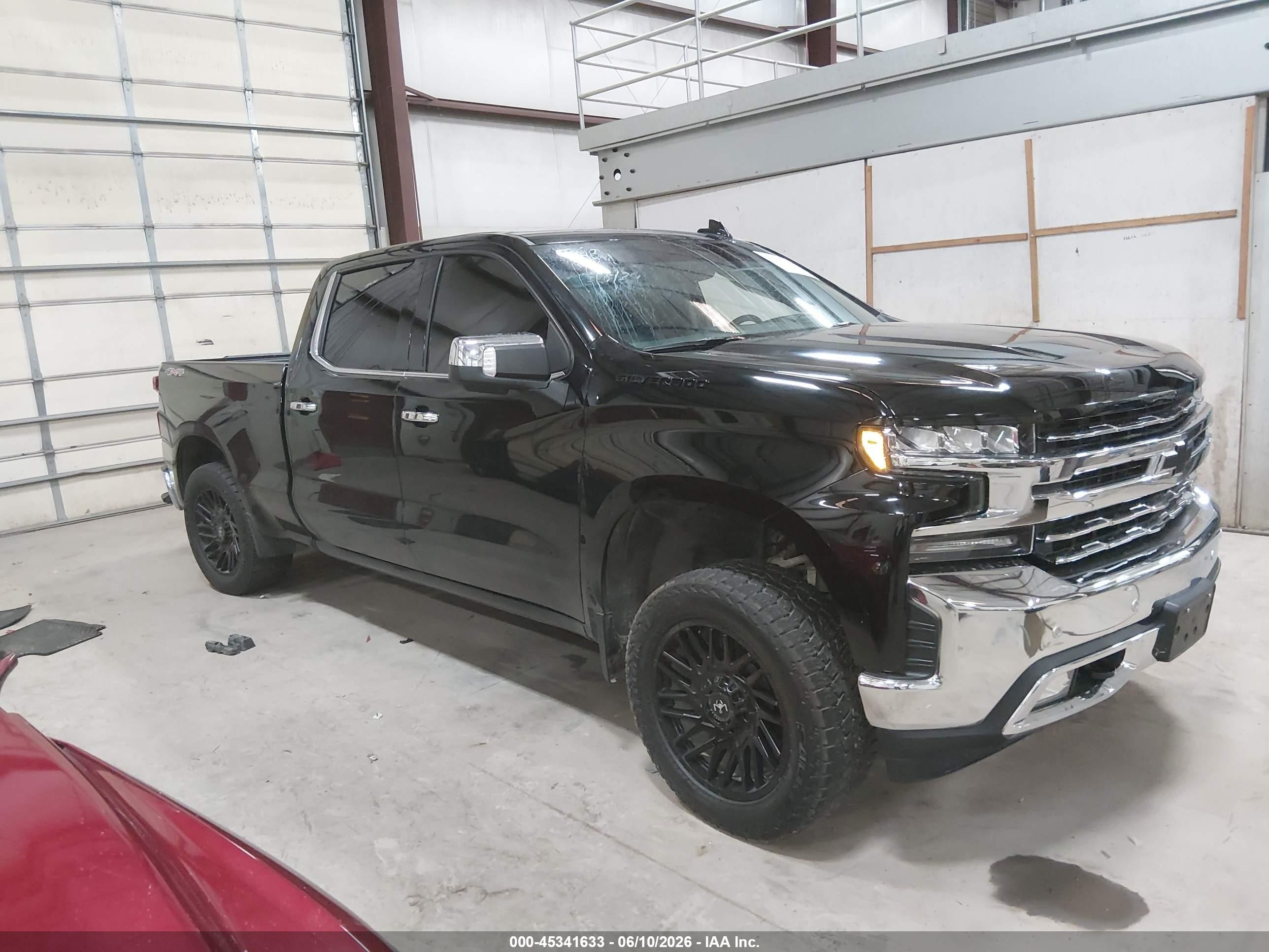 2021 Chevrolet Silverado 1500 VIN 1GCUYGED6MZ137623 — IAAI salvage auction photo