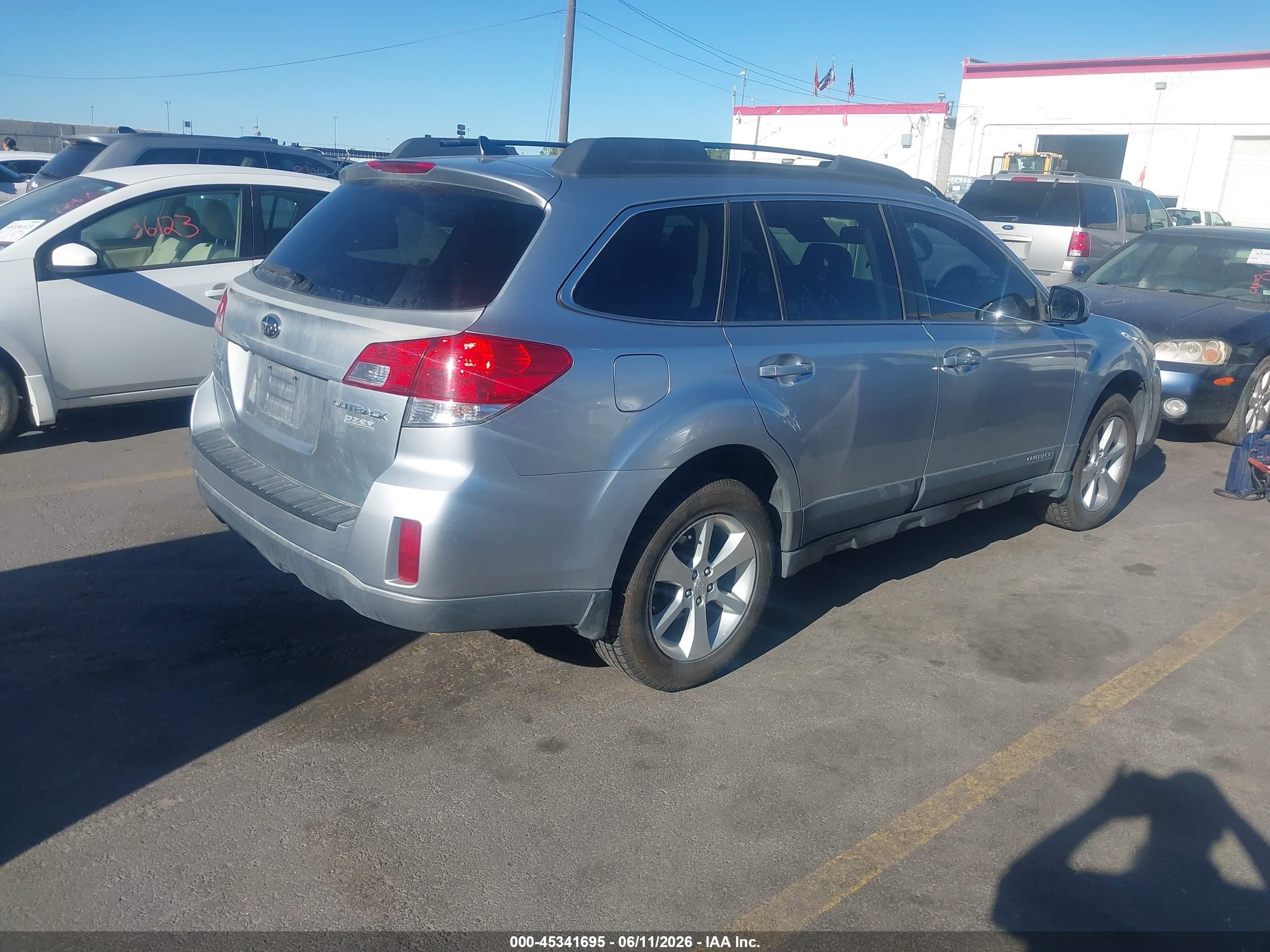 2013 Subaru Outback VIN 4S4BRBKC0D3209840 IAAI salvage auction — Normal Wear, Clear (Utah), sold $275 on 2026-07-09 (photo 4)