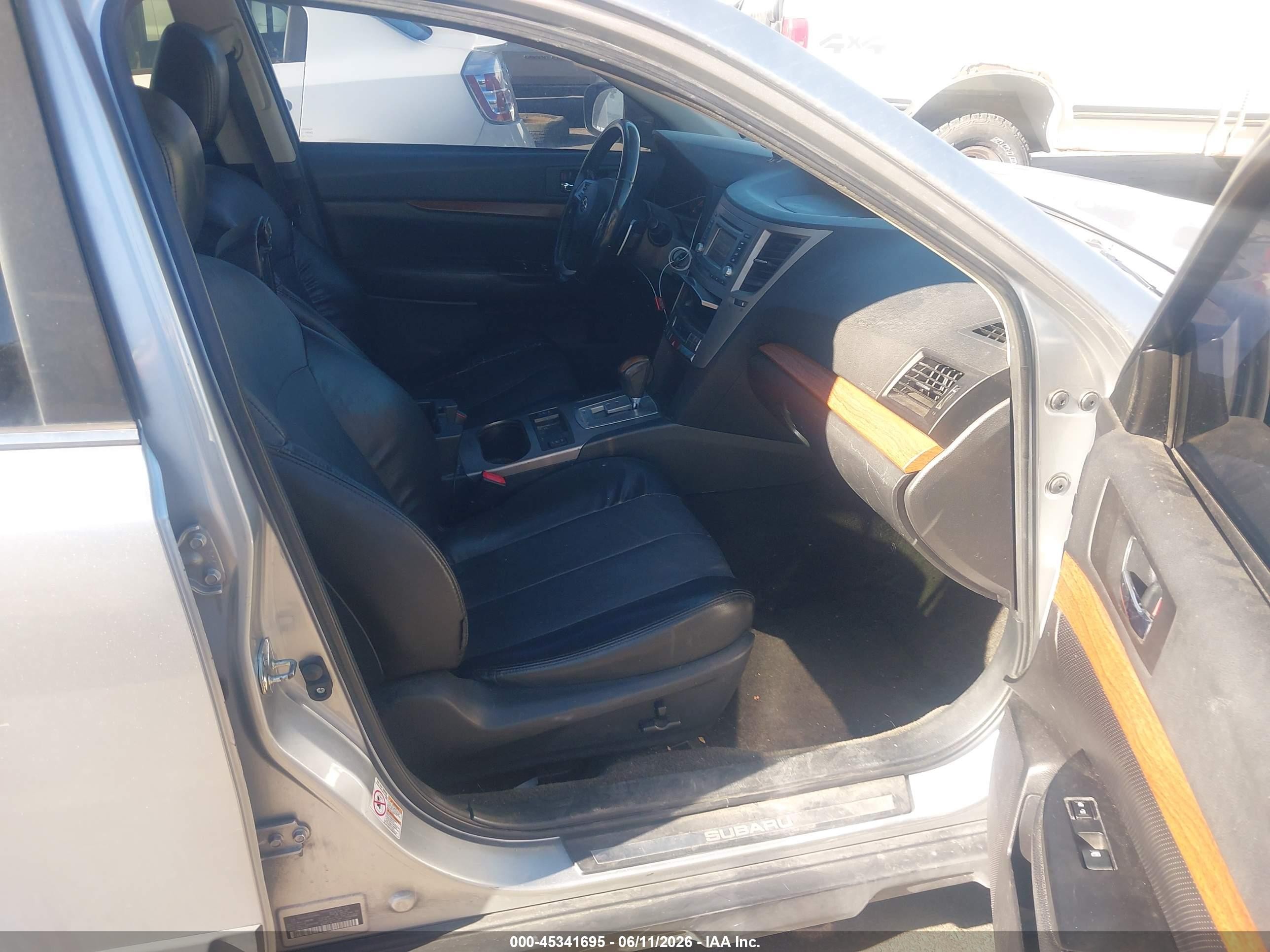 2013 Subaru Outback VIN 4S4BRBKC0D3209840 IAAI salvage auction — Normal Wear, Clear (Utah), sold $275 on 2026-07-09 (photo 5)