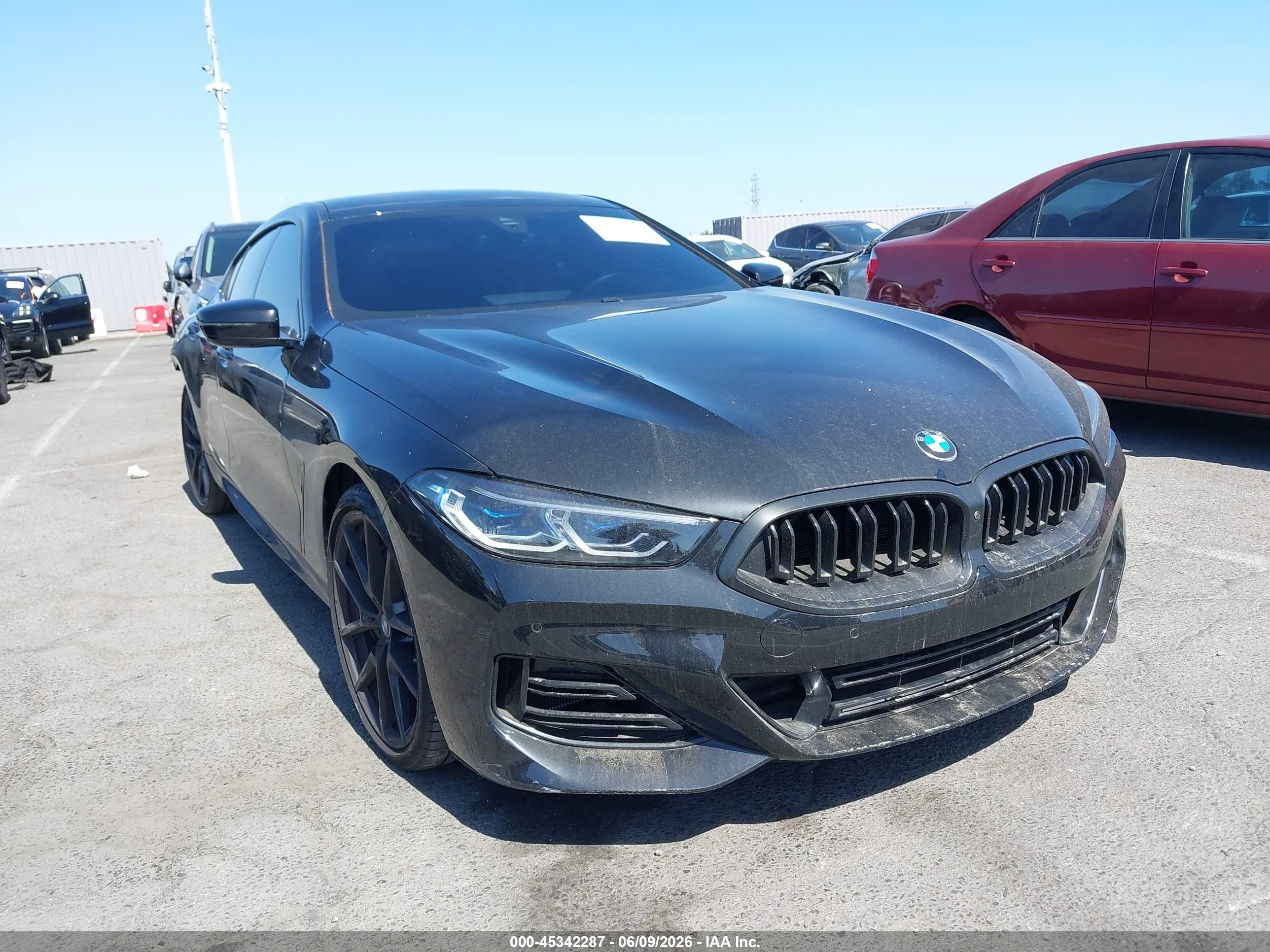 2026 BMW 8 Series VIN WBAGV2C01TCV31926 — IAAI salvage auction photo