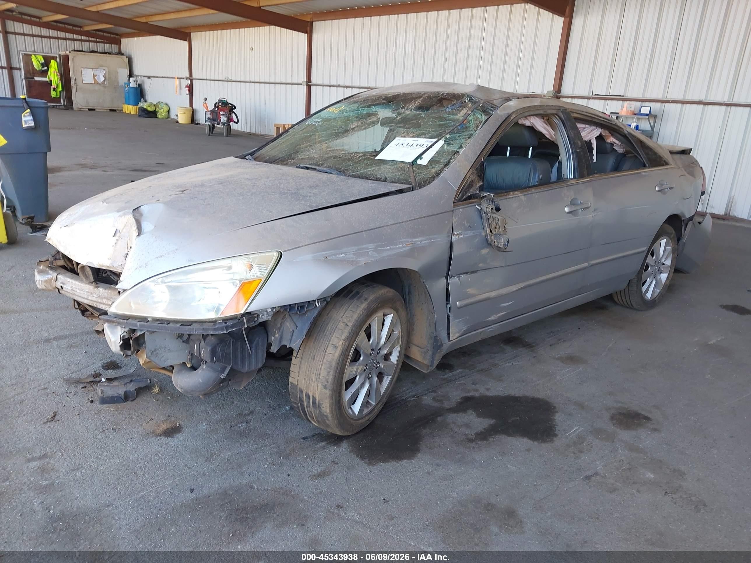 2007 Honda Accord VIN 1HGCM56127A213035 IAAI salvage auction — Front & Rear, Salvage (California), sold $125 on 2026-07-09 (photo 2)
