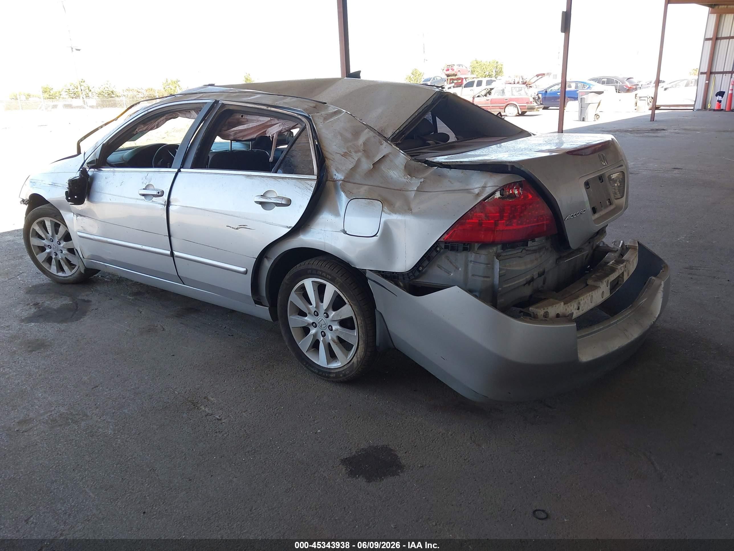 2007 Honda Accord VIN 1HGCM56127A213035 IAAI salvage auction — Front & Rear, Salvage (California), sold $125 on 2026-07-09 (photo 3)