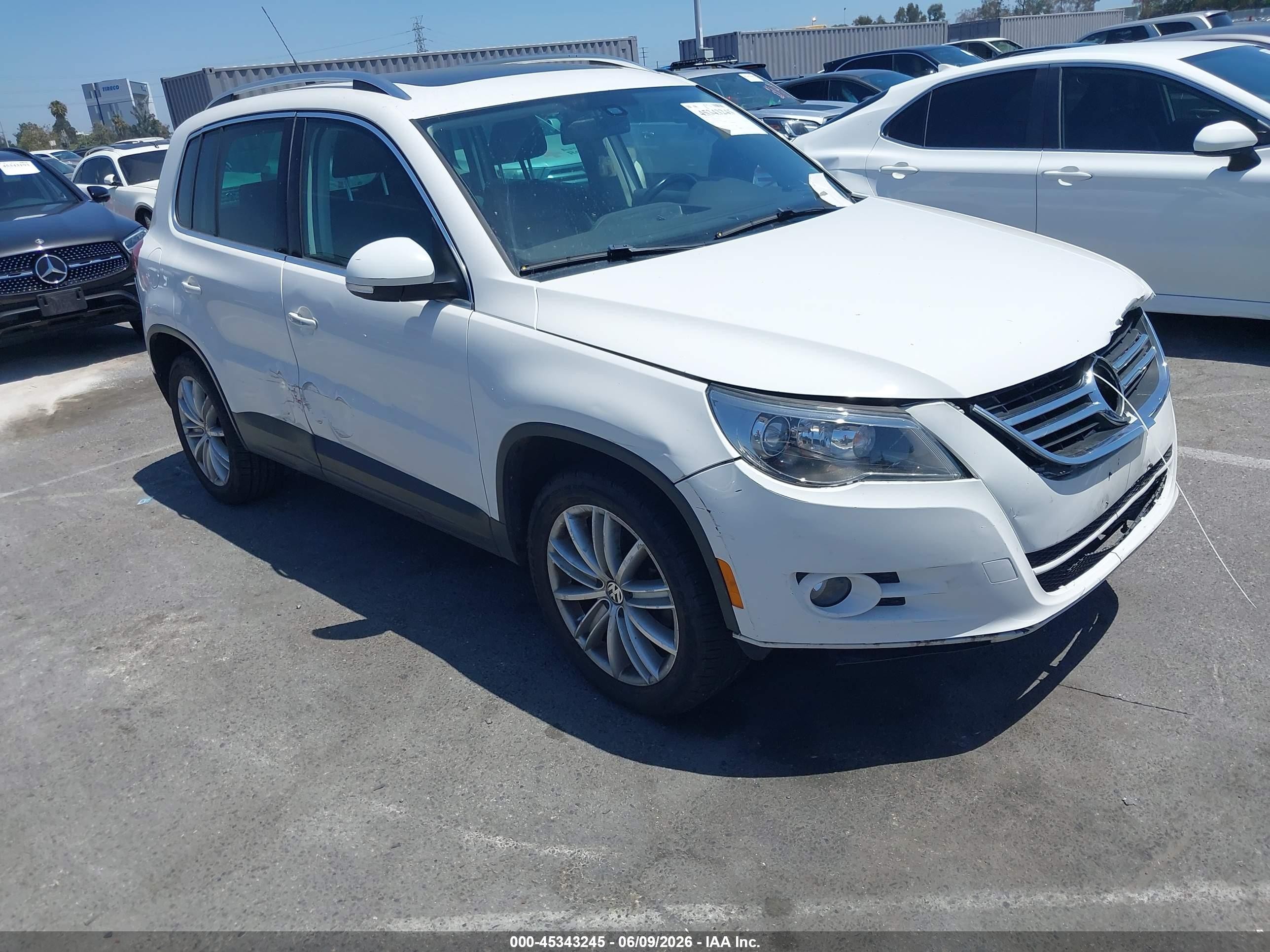 2011 Volkswagen Tiguan VIN WVGBV7AX6BW534596 IAAI salvage auction — Normal Wear, Clear - Dealer Only (California), sold $825 on 2026-07-08 (photo 1)
