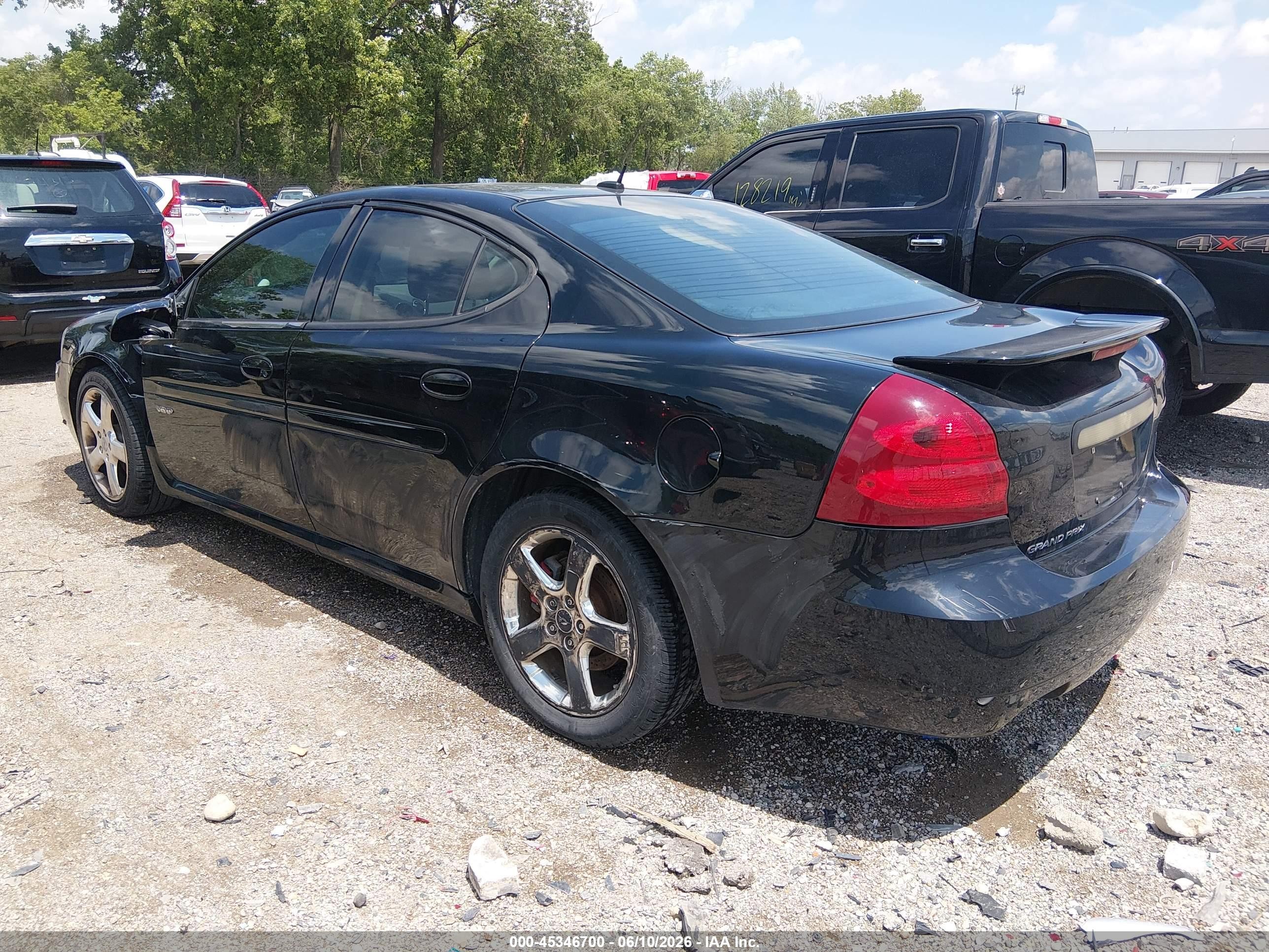 2008 Pontiac Grand Prix VIN 2G2WC55CX81172963 IAAI salvage auction — Side, Clear (Indiana), sold $500 on 2026-09-12 (photo 3)