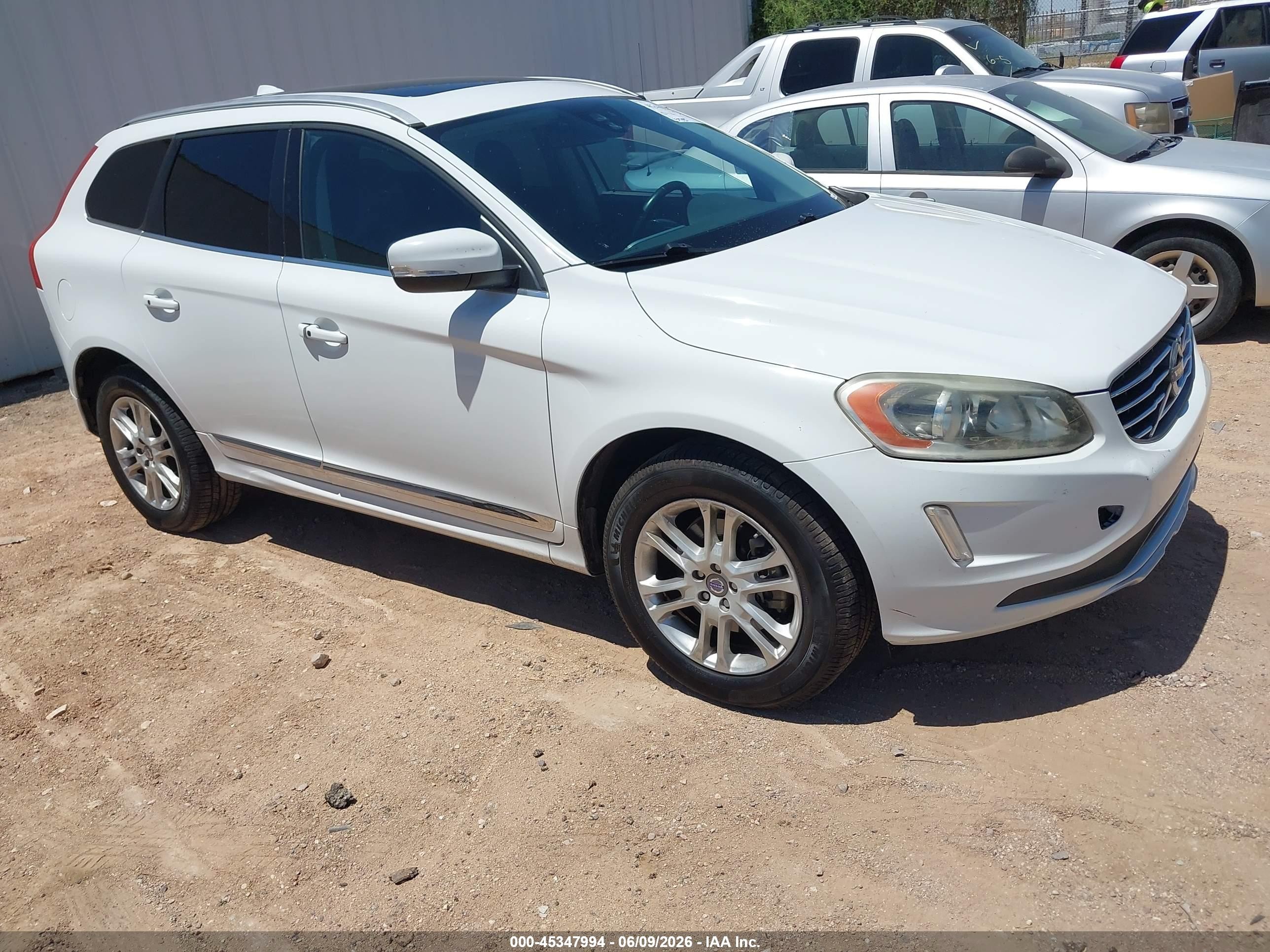 2015 Volvo XC60 VIN YV426MDB3F2588450 IAAI salvage auction — Normal Wear, Clear-Dealer Only (Arizona), sold $725 on 2026-07-02 (photo 1)