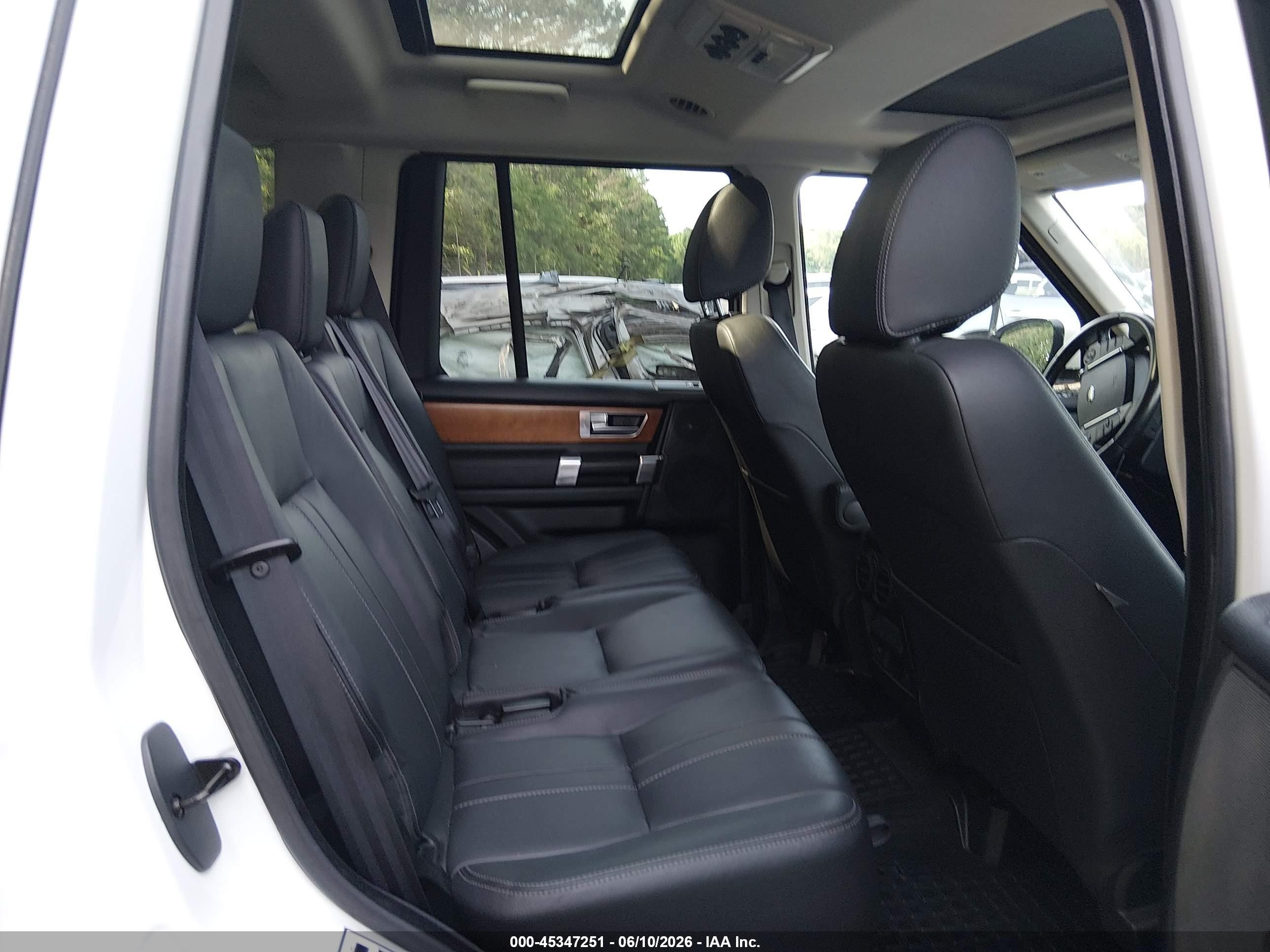 2016 Land Rover LR4 VIN SALAG2V64GA792322 IAAI salvage auction — Normal Wear, Clear (South Carolina), sold $700 on 2026-06-30 (photo 8)