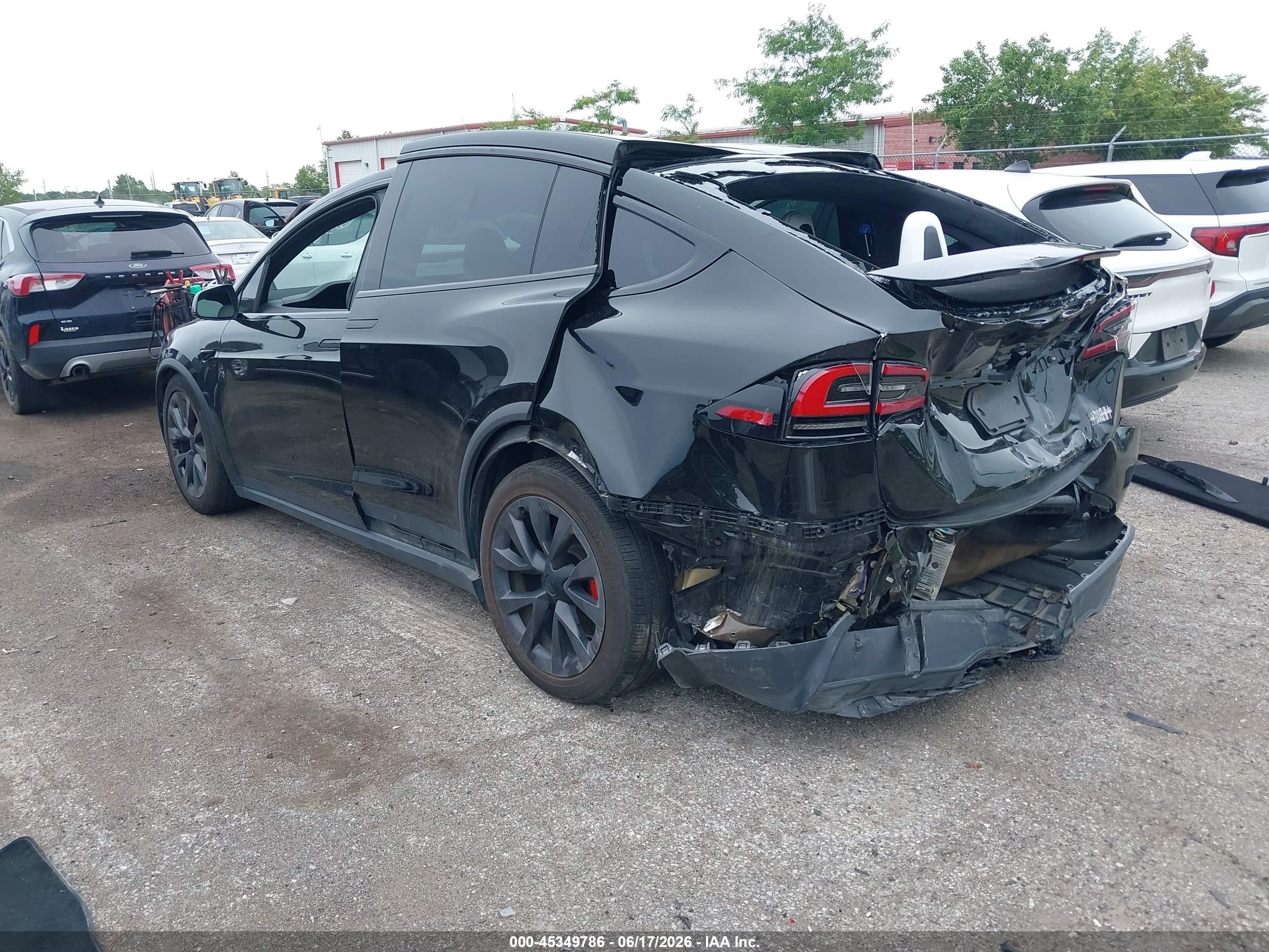 2024 Tesla Model X VIN 7SAXCBE62RF437093 IAAI salvage auction — Rear End, Clear (Michigan), sold $23,100 on 2026-08-20 (photo 3)