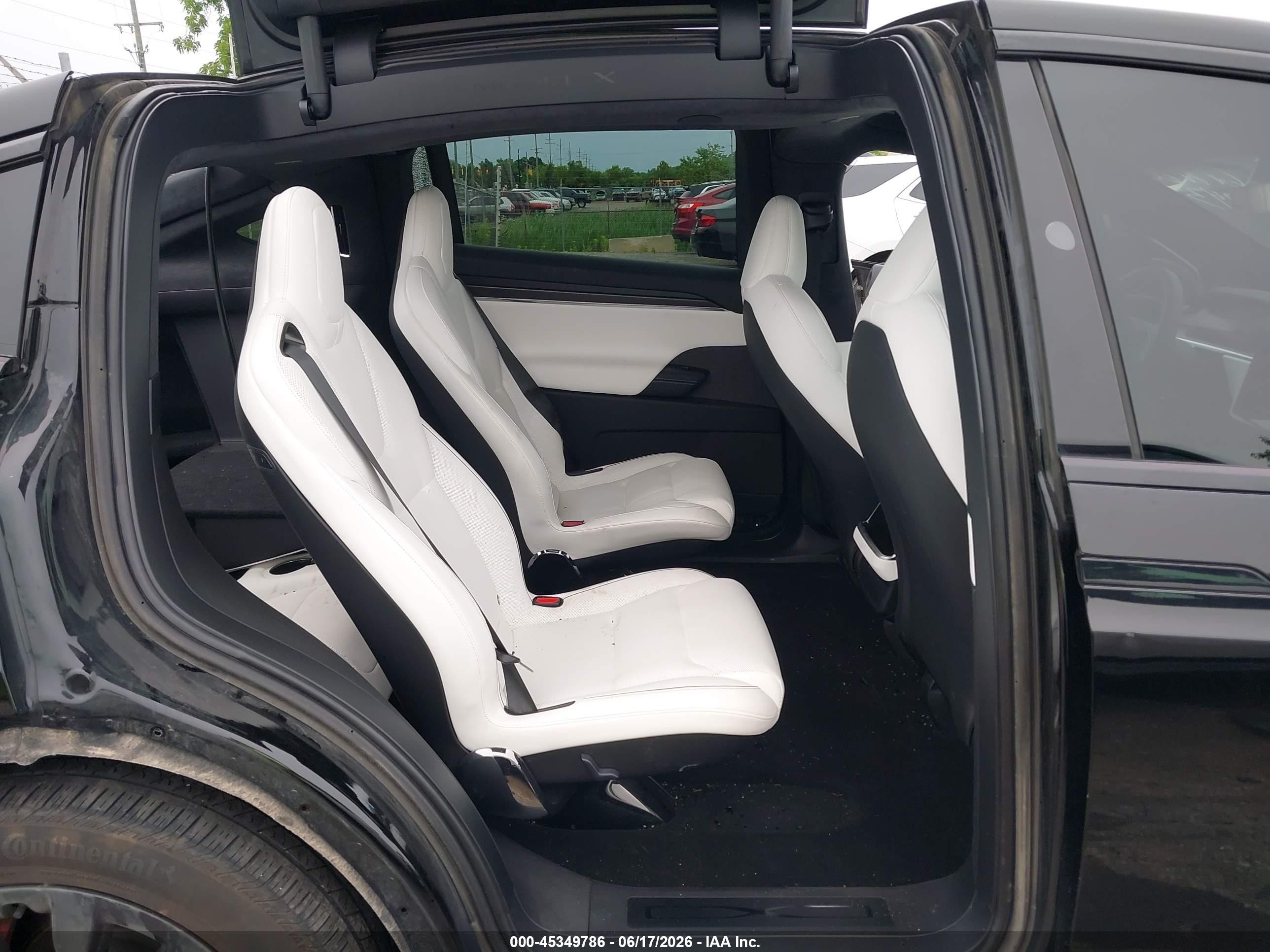 2024 Tesla Model X VIN 7SAXCBE62RF437093 IAAI salvage auction — Rear End, Clear (Michigan), sold $23,100 on 2026-08-20 (photo 8)