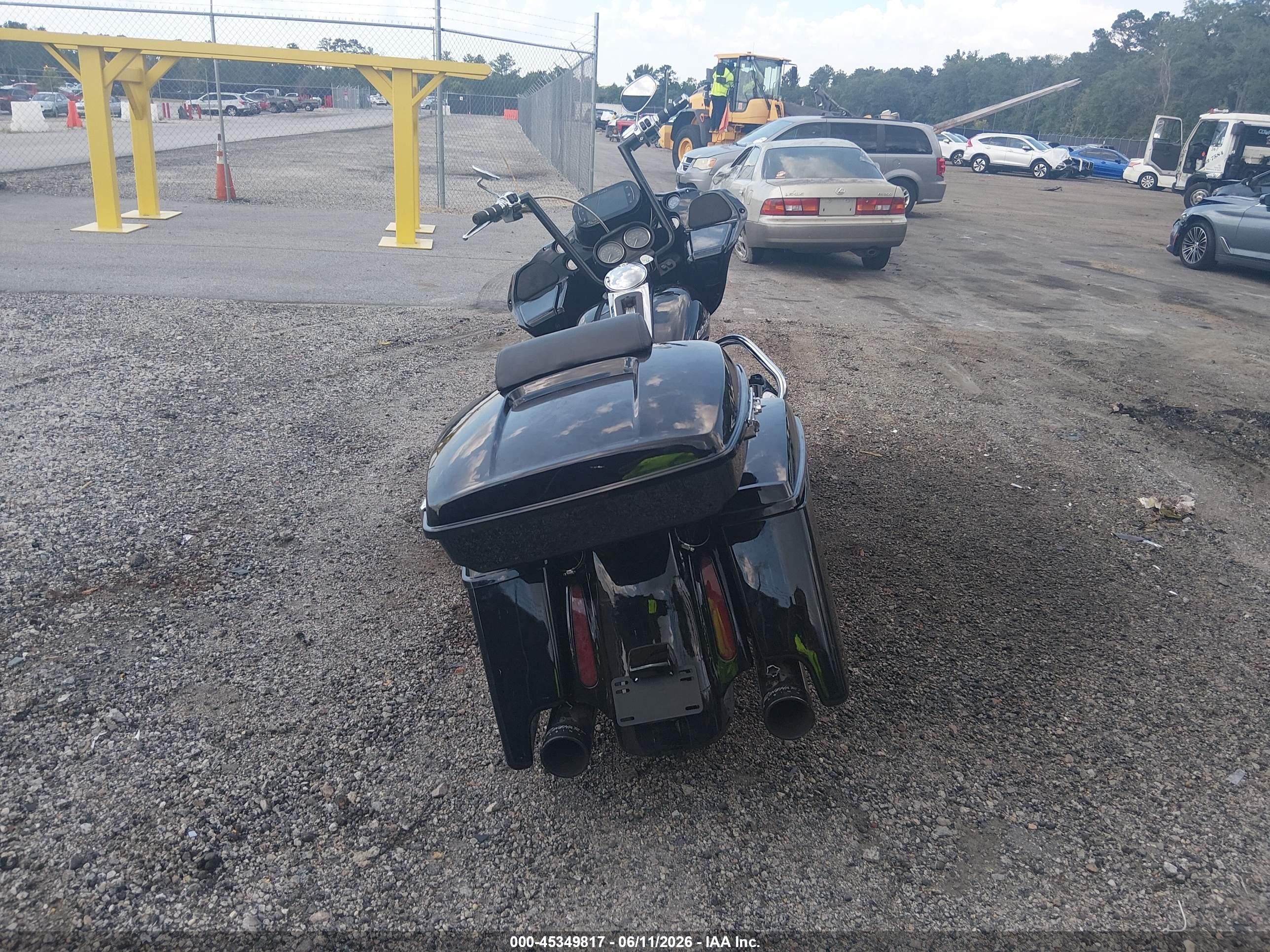 2013 Harley-davidson Road glide VIN 1HD1KGM12DB651116 IAAI salvage auction — Side, Salvage (South Carolina), sold $1,500 on 2026-09-08 (photo 6)