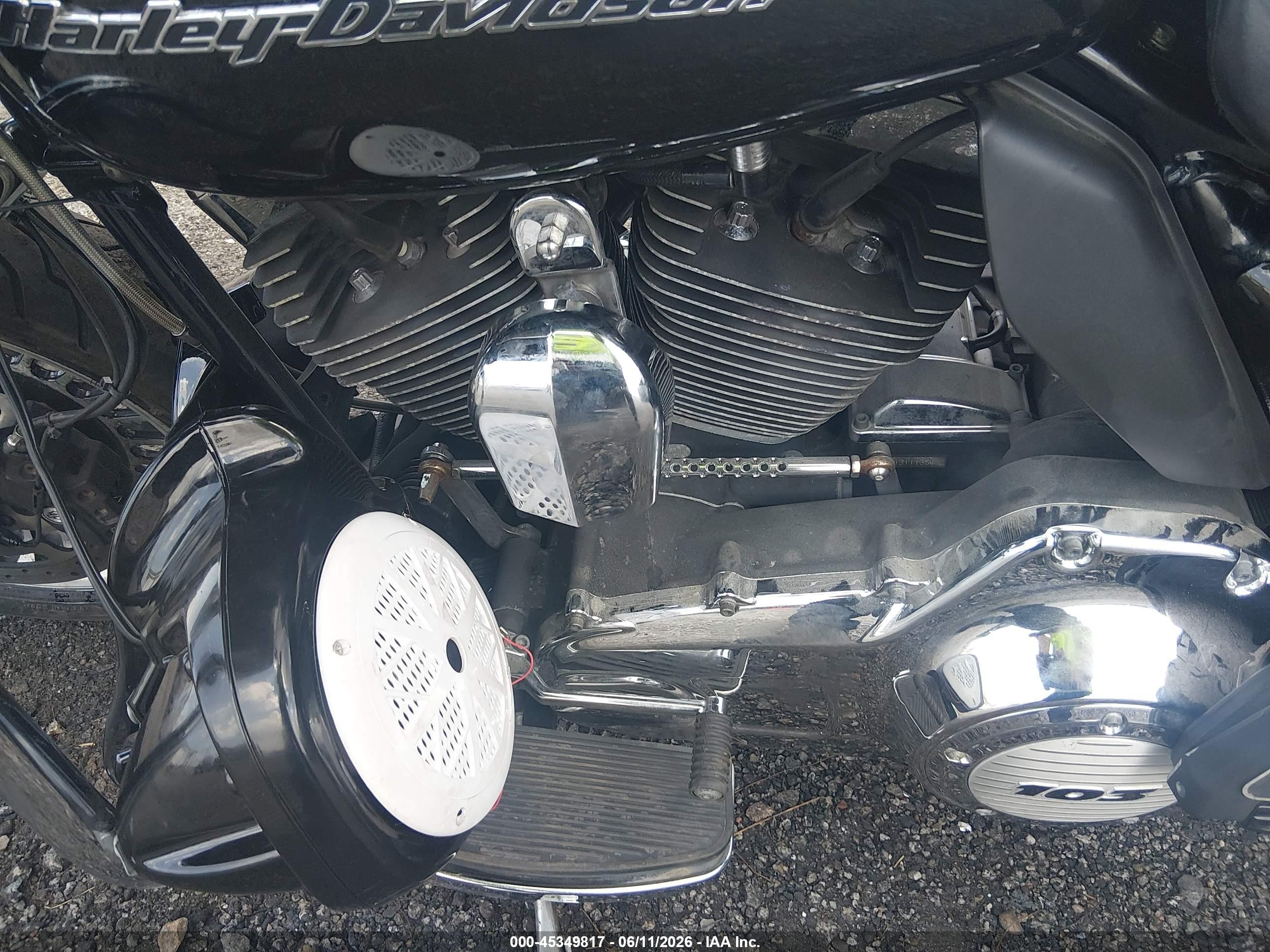 2013 Harley-davidson Road glide VIN 1HD1KGM12DB651116 IAAI salvage auction — Side, Salvage (South Carolina), sold $1,500 on 2026-09-08 (photo 9)
