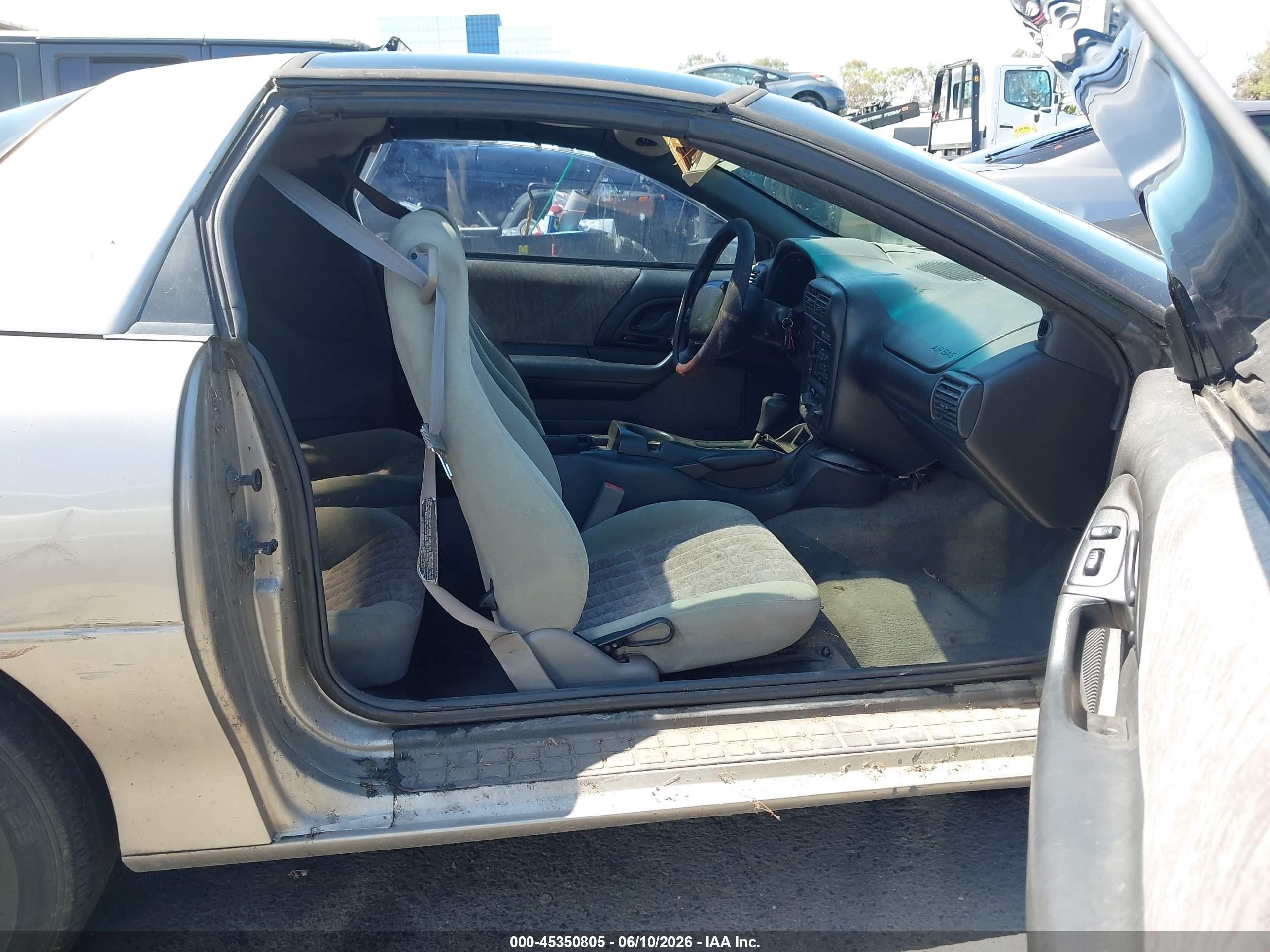 2002 Chevrolet Camaro VIN 2G1FP22K222128170 IAAI salvage auction — Normal Wear, Clear - Dealer Only (California), sold $350 on 2026-07-09 (photo 5)