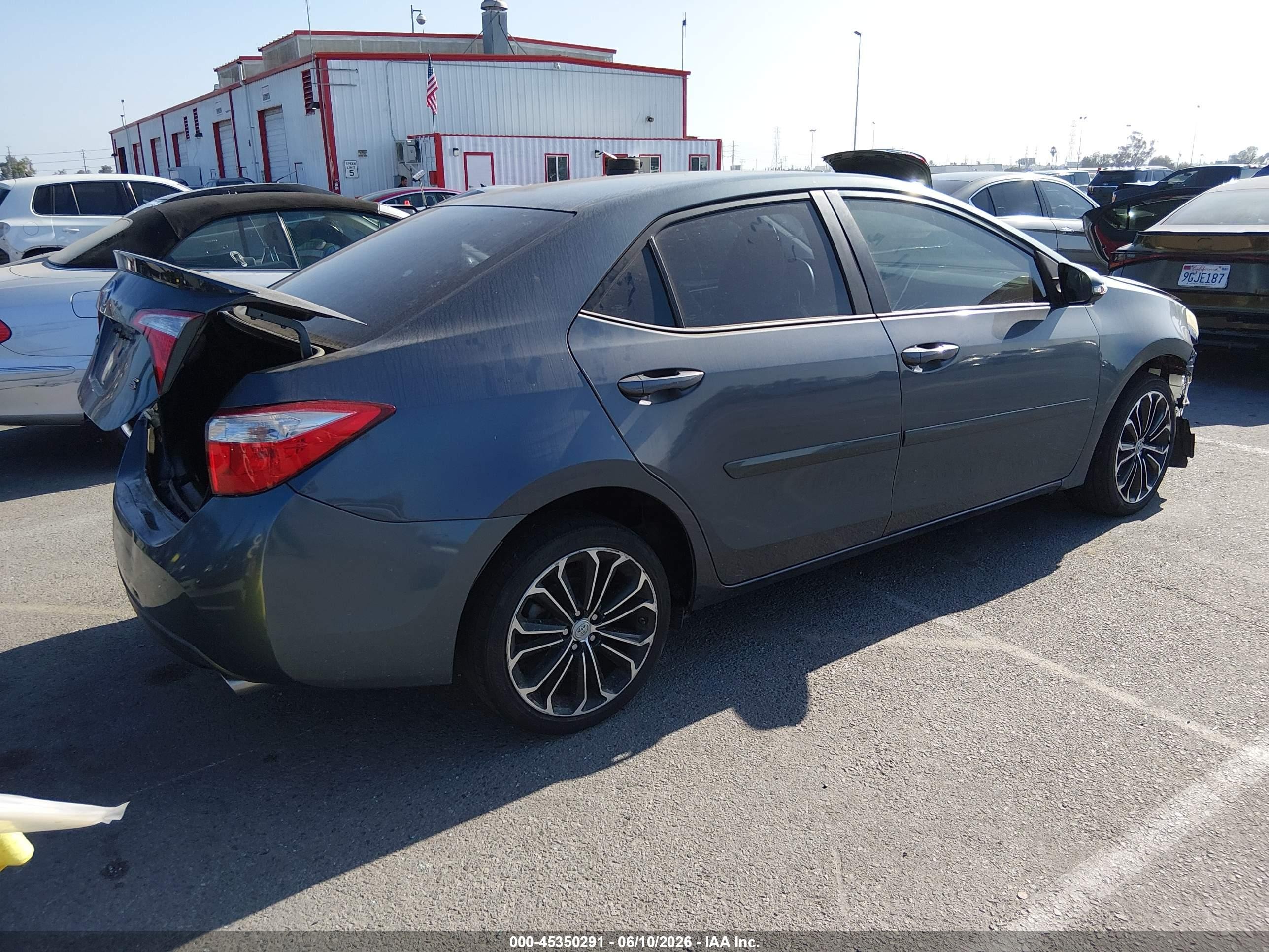 2015 Toyota Corolla VIN 5YFBURHE2FP211779 IAAI salvage auction — Rear End, Salvage (California), sold $3,900 on 2026-07-09 (photo 4)