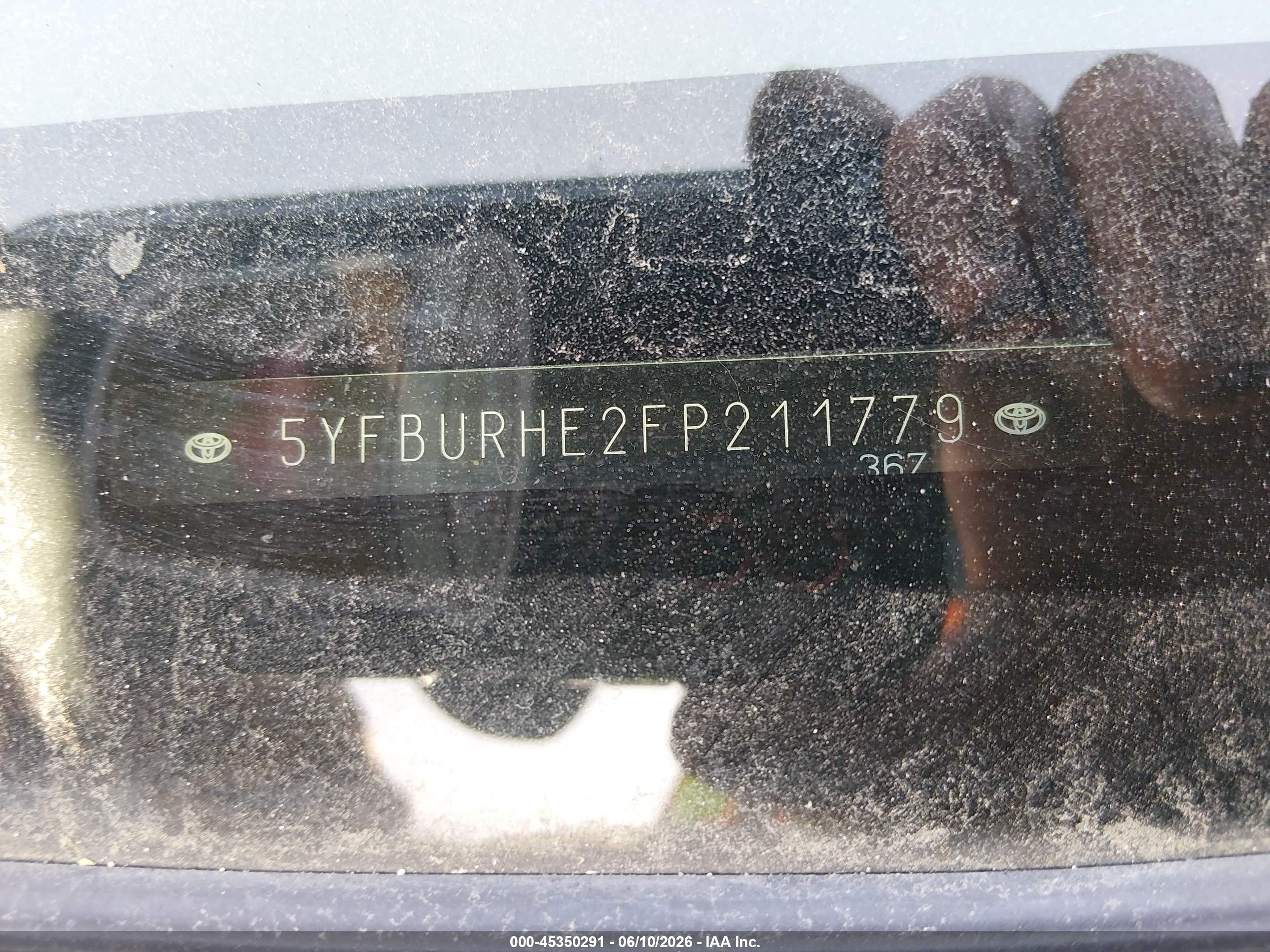 2015 Toyota Corolla VIN 5YFBURHE2FP211779 IAAI salvage auction — Rear End, Salvage (California), sold $3,900 on 2026-07-09 (photo 9)